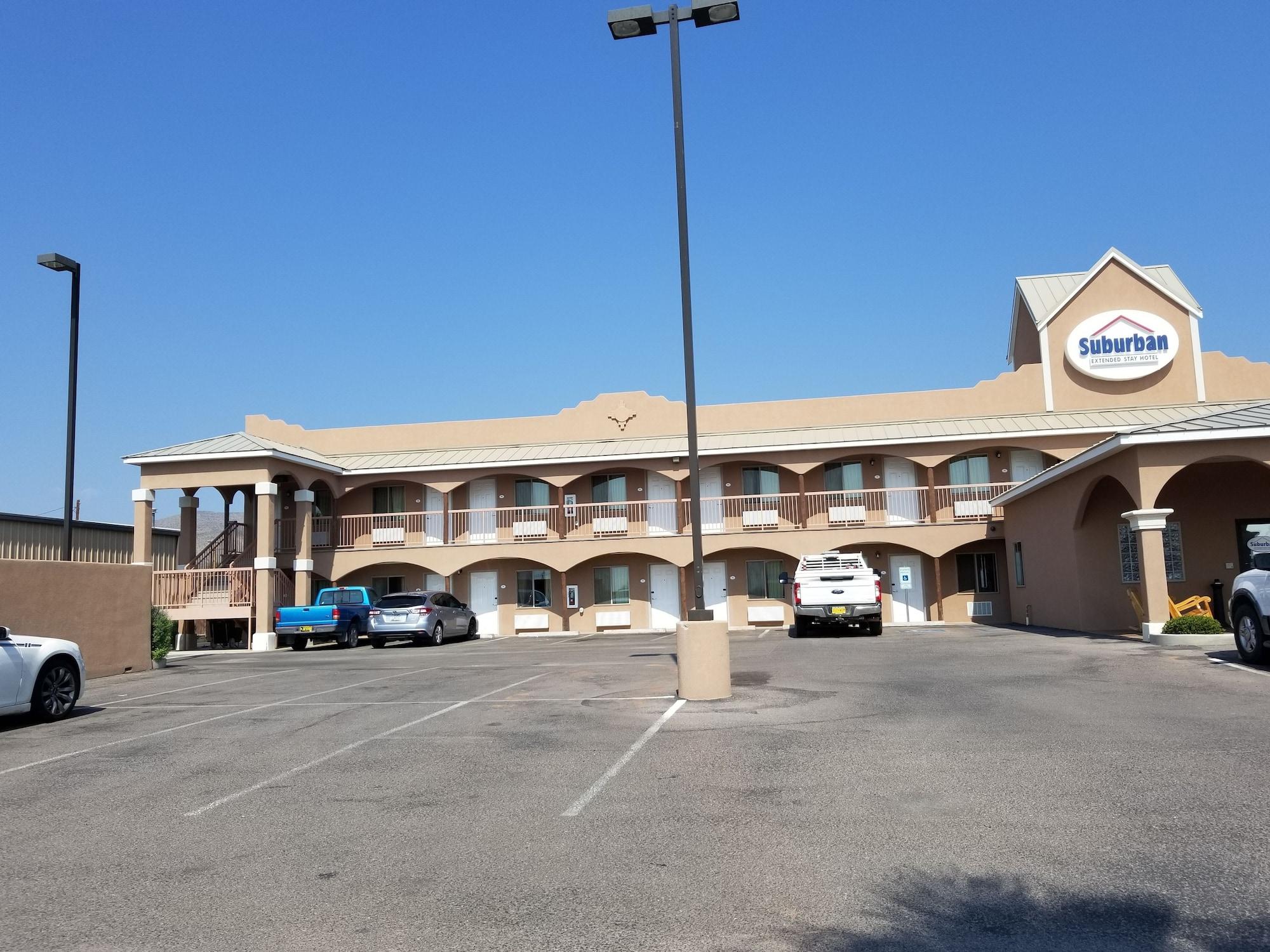 Vista Exterior Suburban Studios Alamogordo