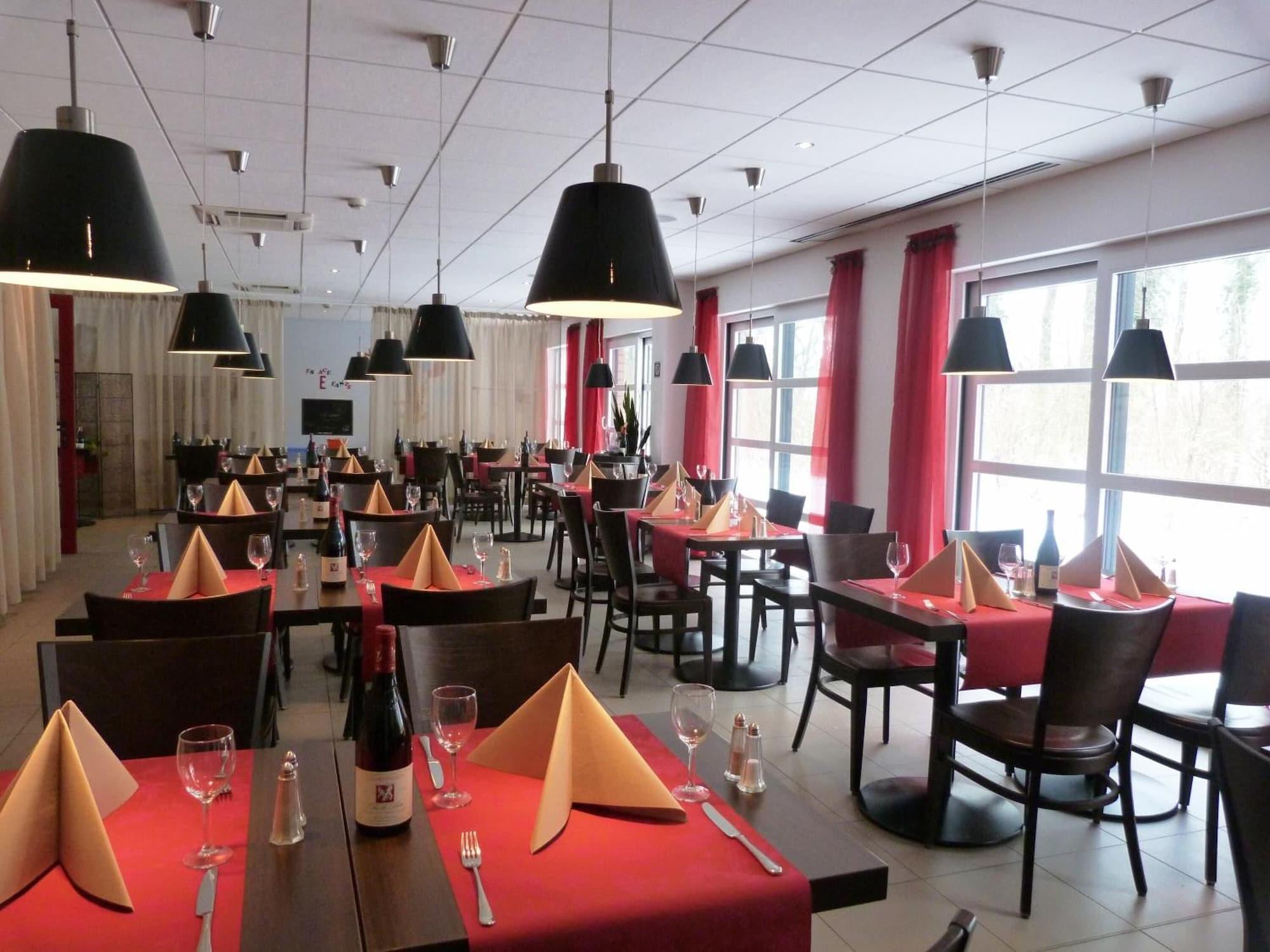 Restaurant DC Hotel Charleroi Airport