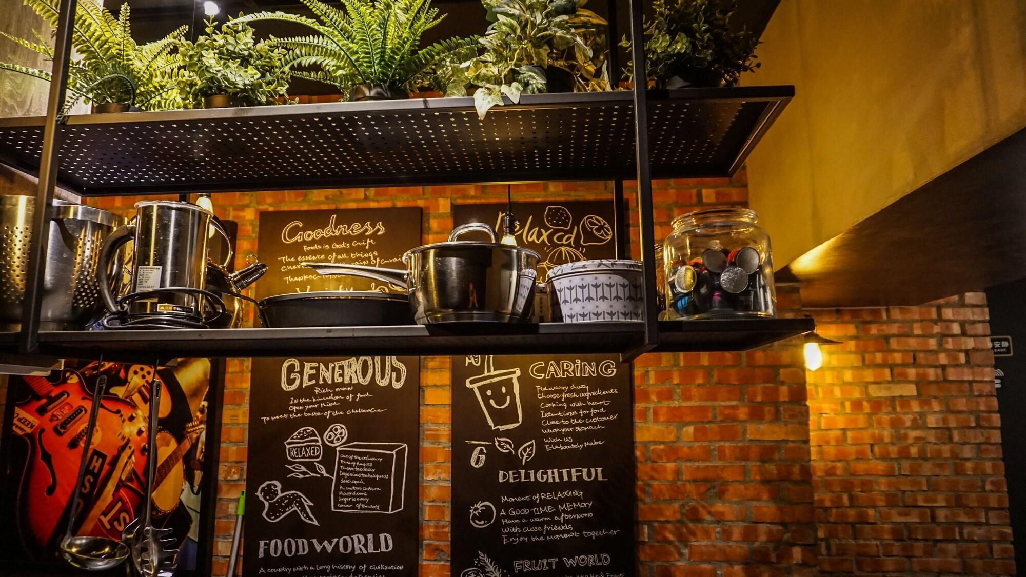 Vista Lobby PInHouse