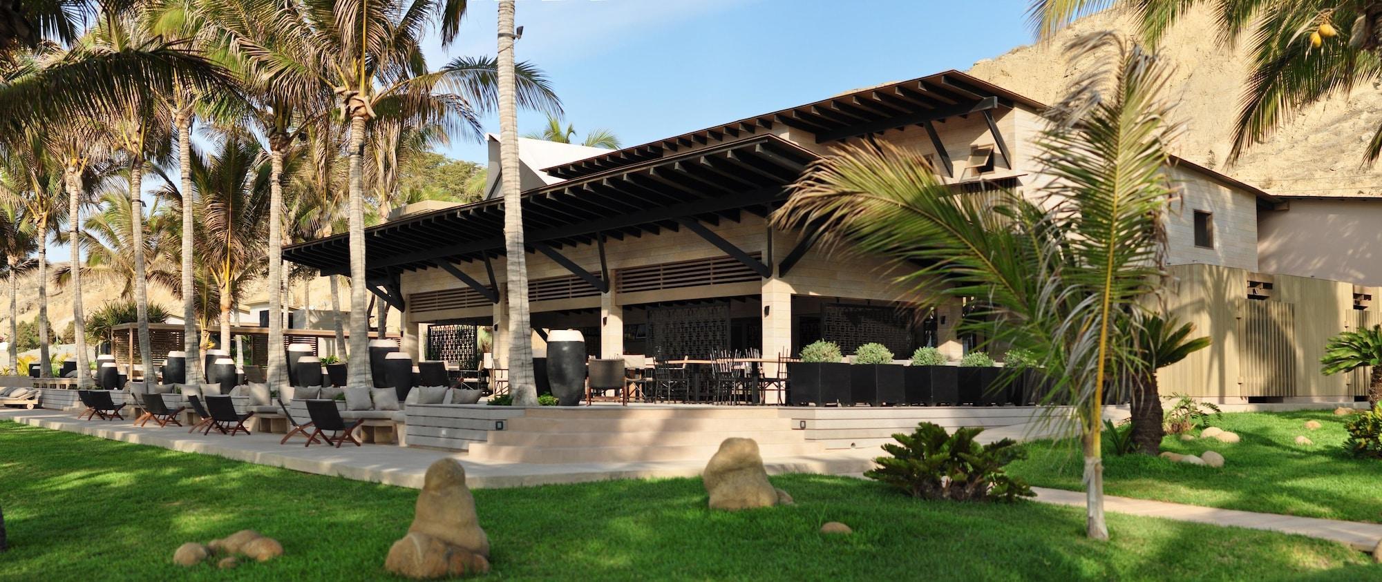 Vista Exterior Arennas Mancora