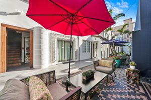 Alojamiento - Chesterfield Hotel & Suites