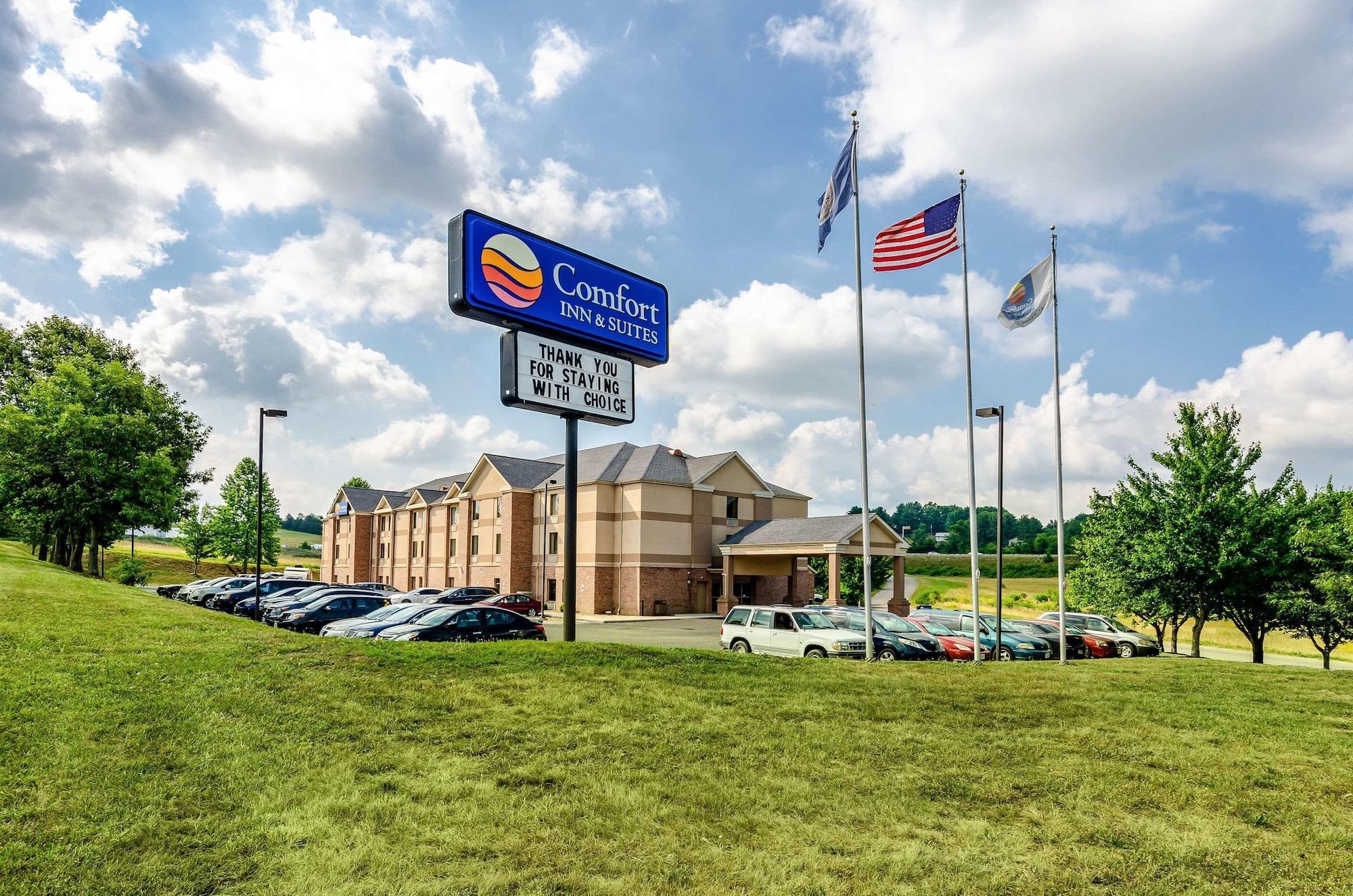 Vista Exterior Comfort Inn & Suites Christiansburg I-81