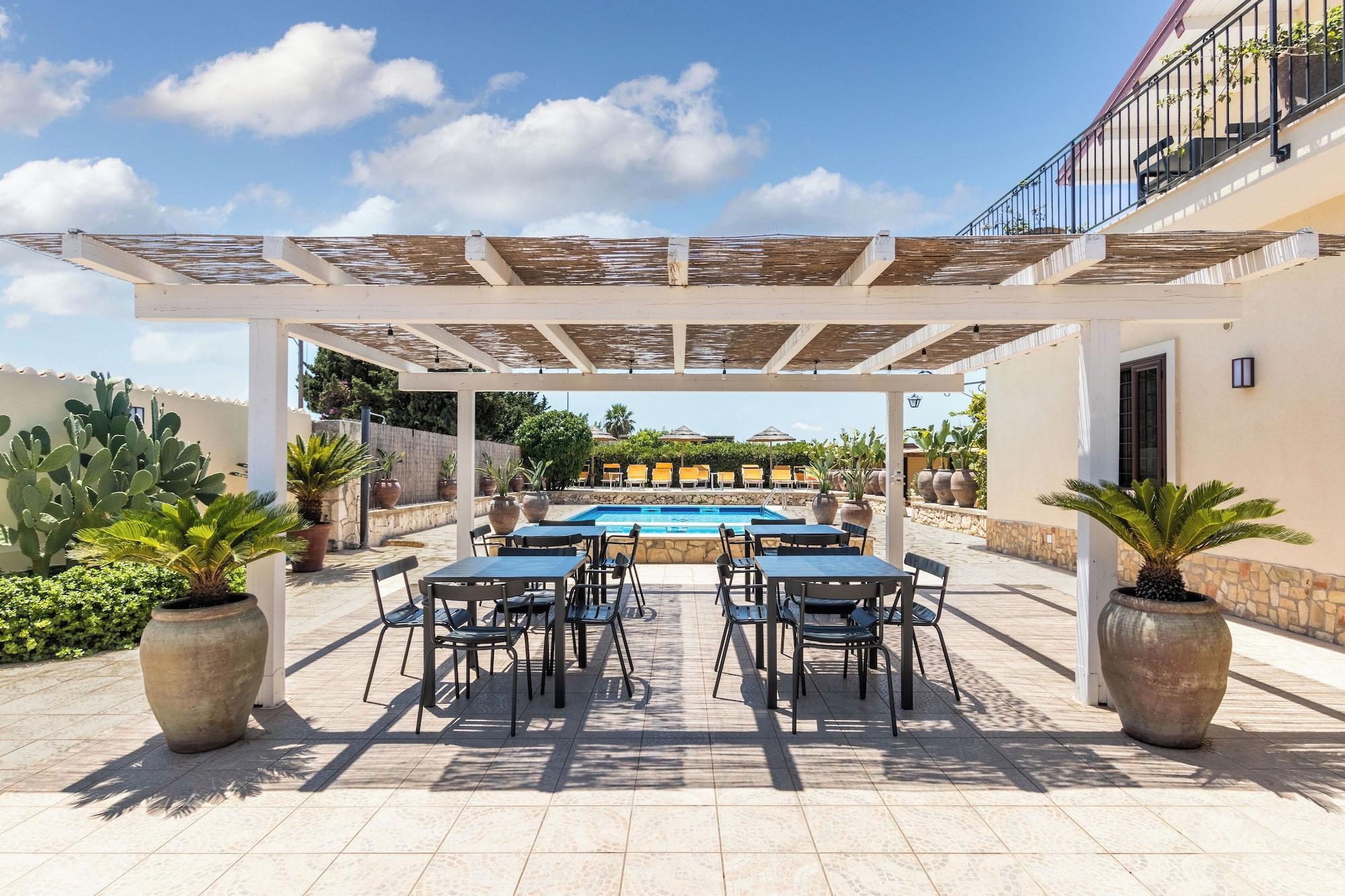 Vista Exterior Villa Felicia