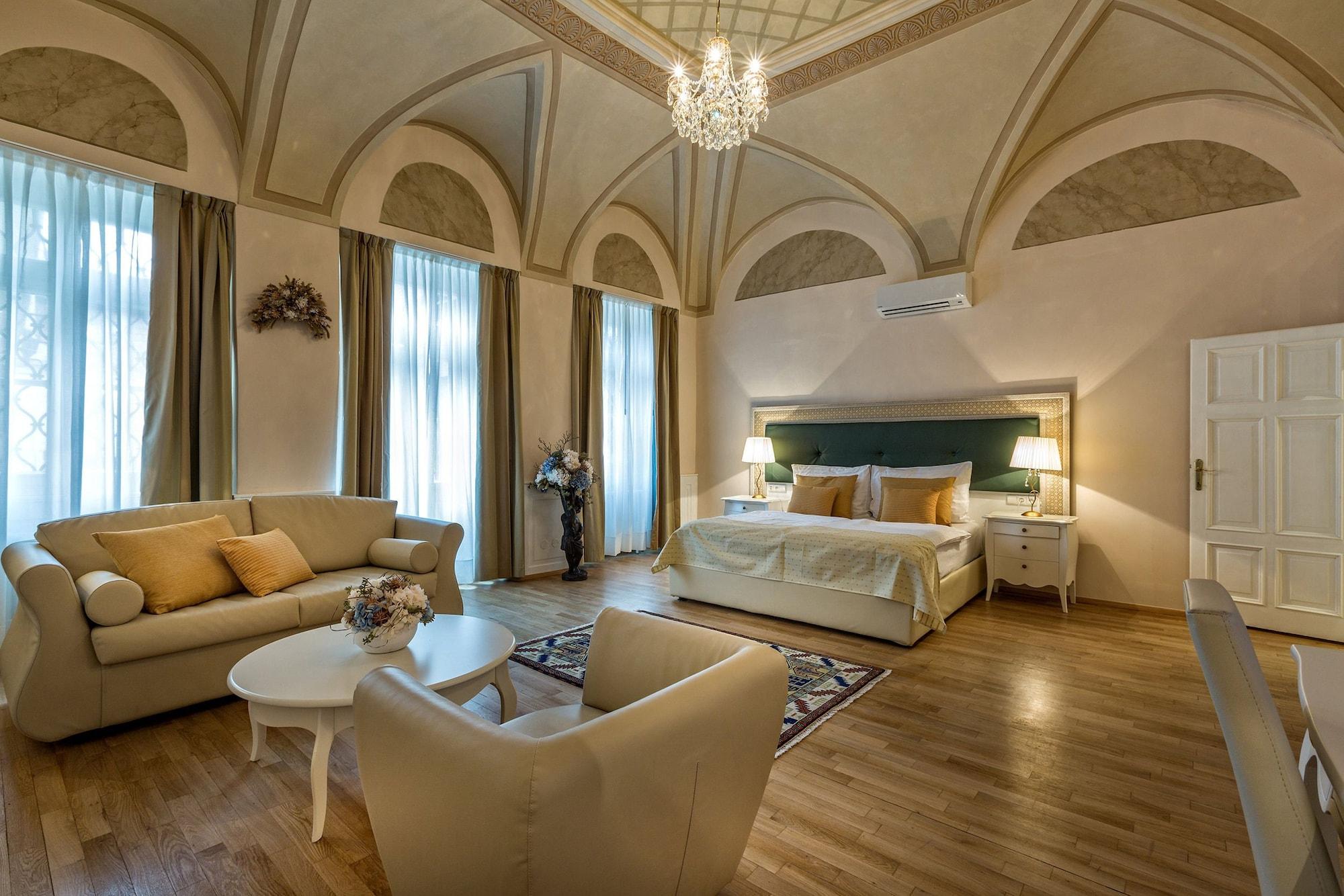 Equipamiento de Habitación Little King Hotel U Malvaze