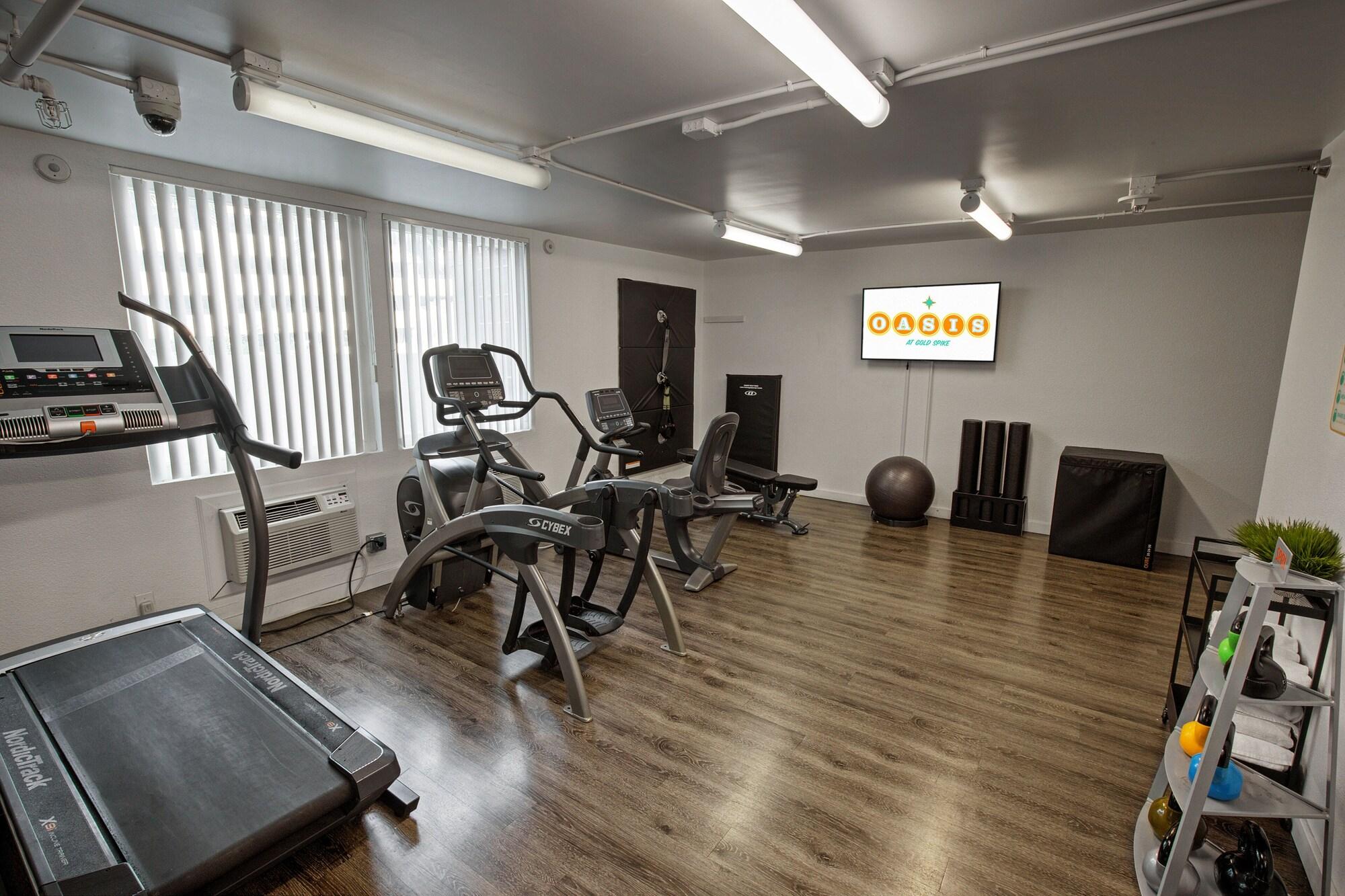 Gimnasio Oasis at Gold Spike