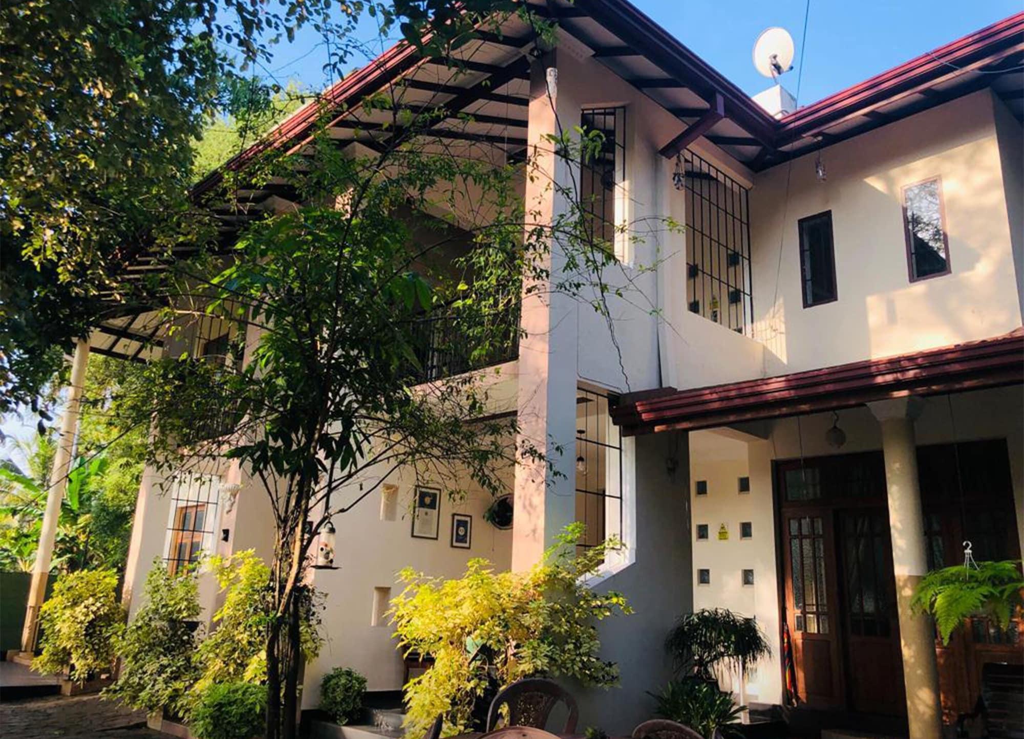 Vista Exterior West Dene