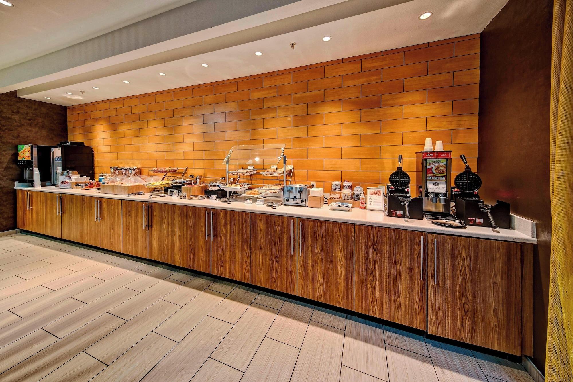 Restaurant Springhill Suites by Marriott Moore