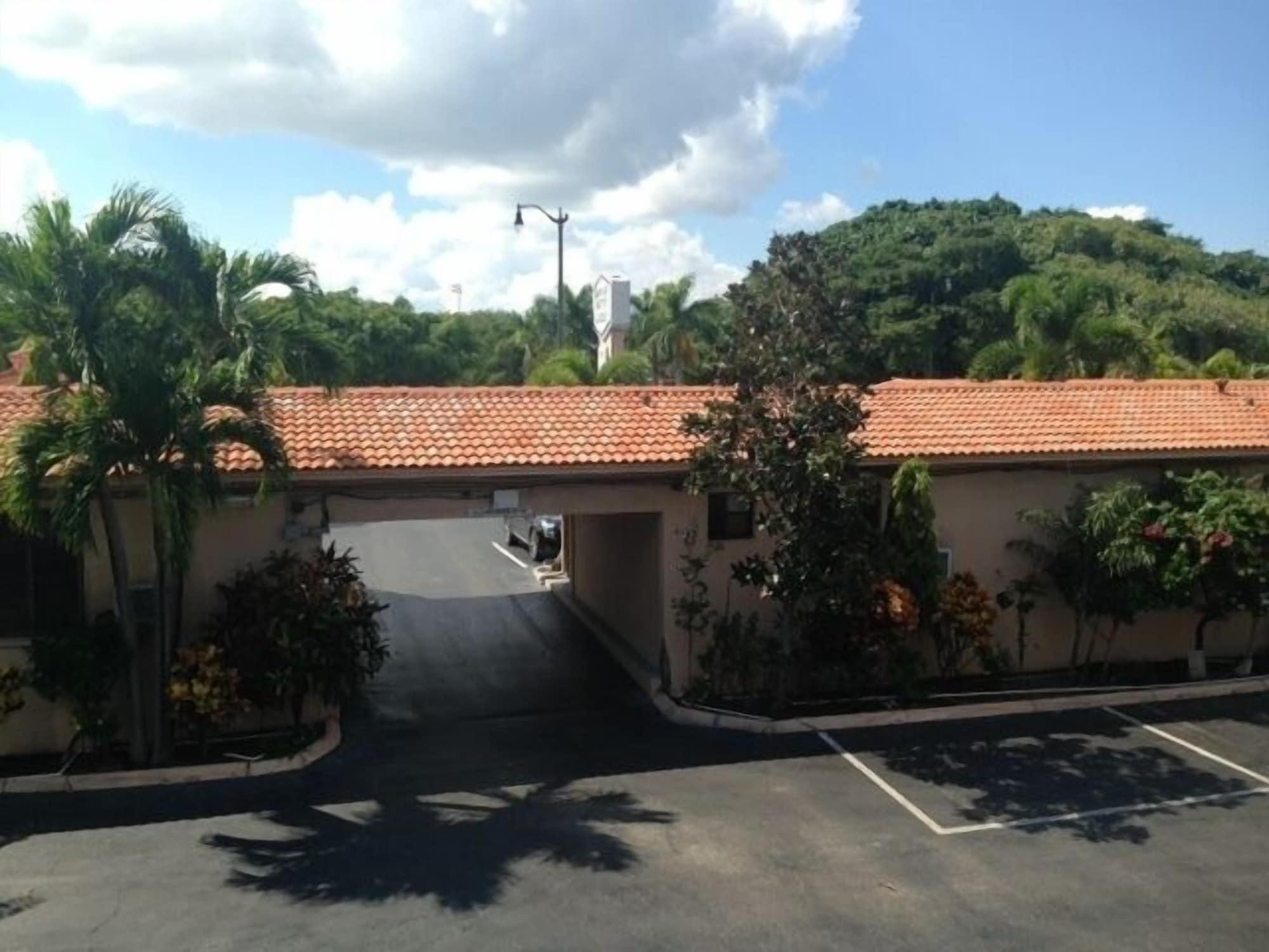 Varios Parkview Motor Lodge