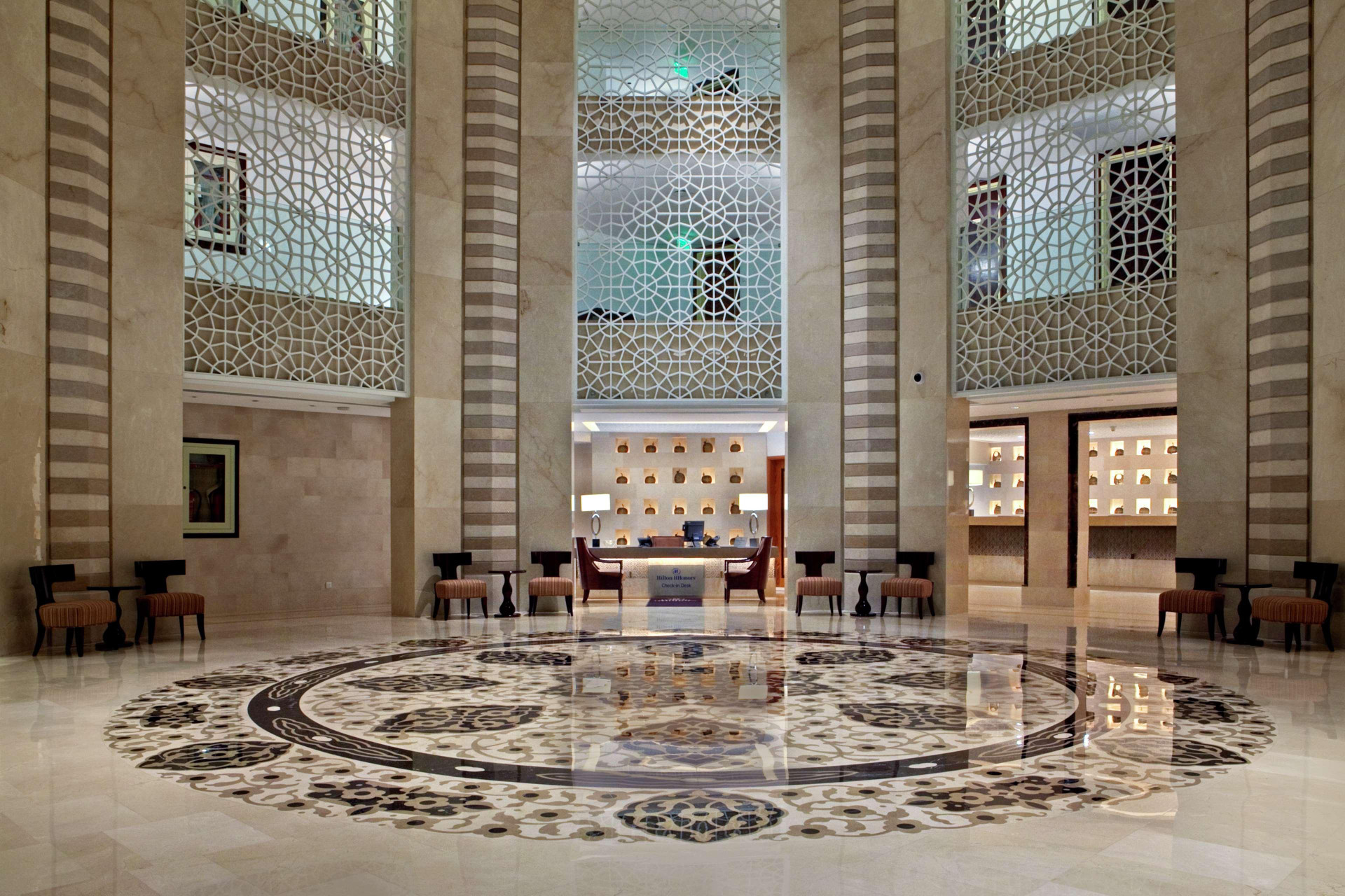 Vista Lobby Hilton Luxor Resort & Spa