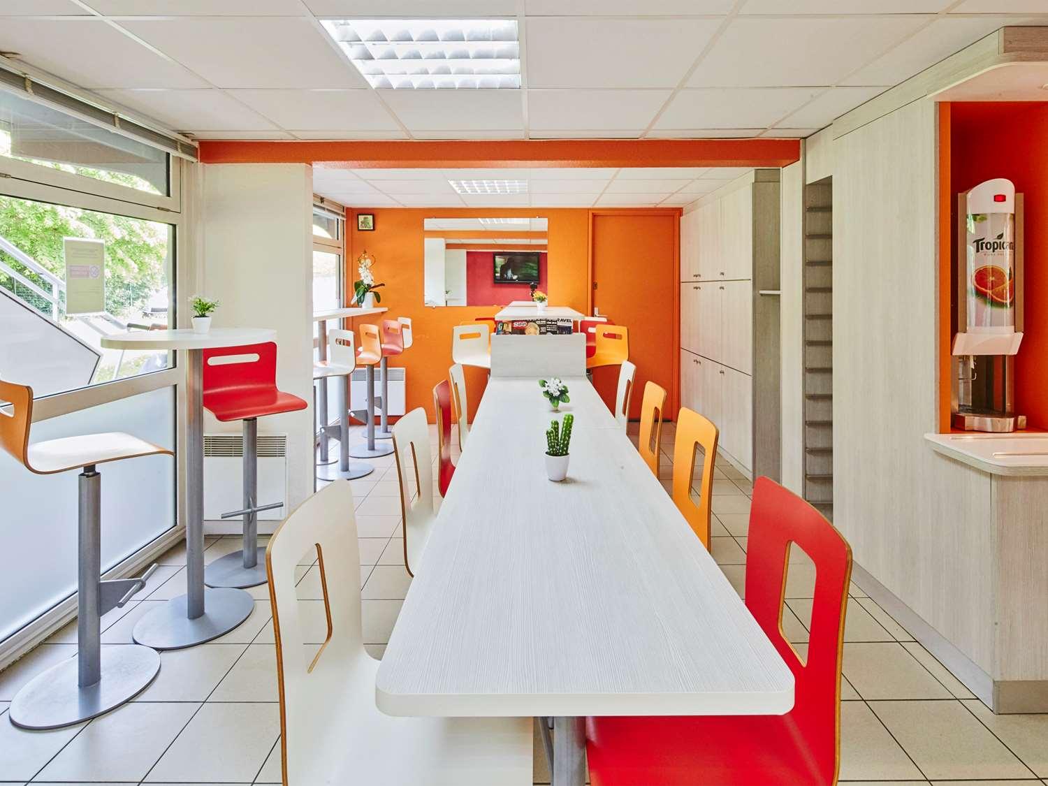 Restaurant Premiere Classe Melun Senart Vert Saint Denis