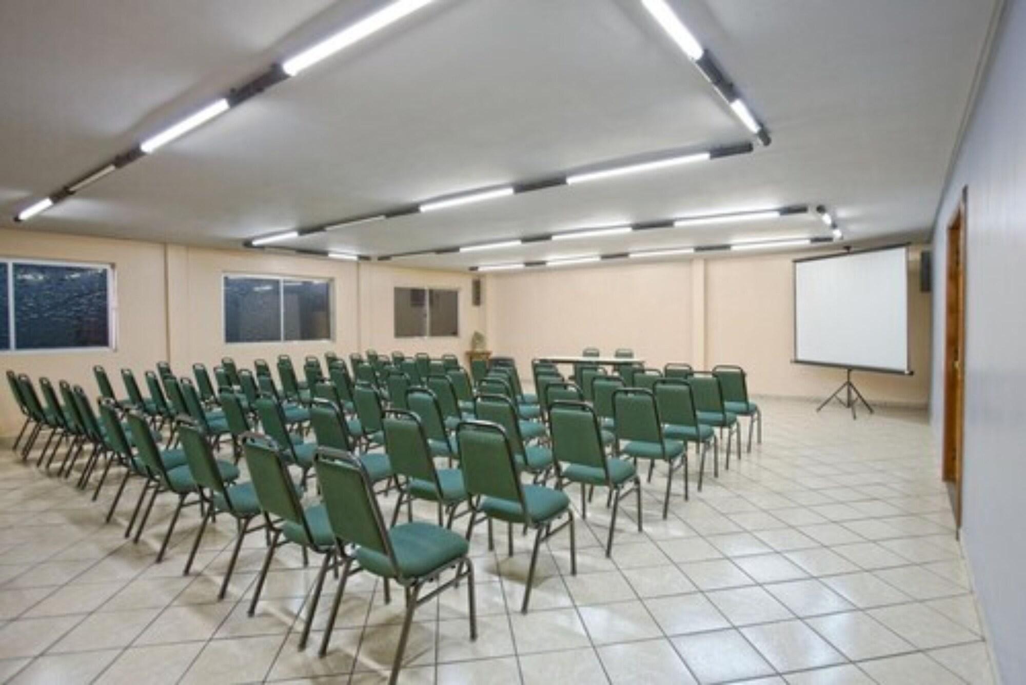 Sala de Reuniones Oft Garden Hotel