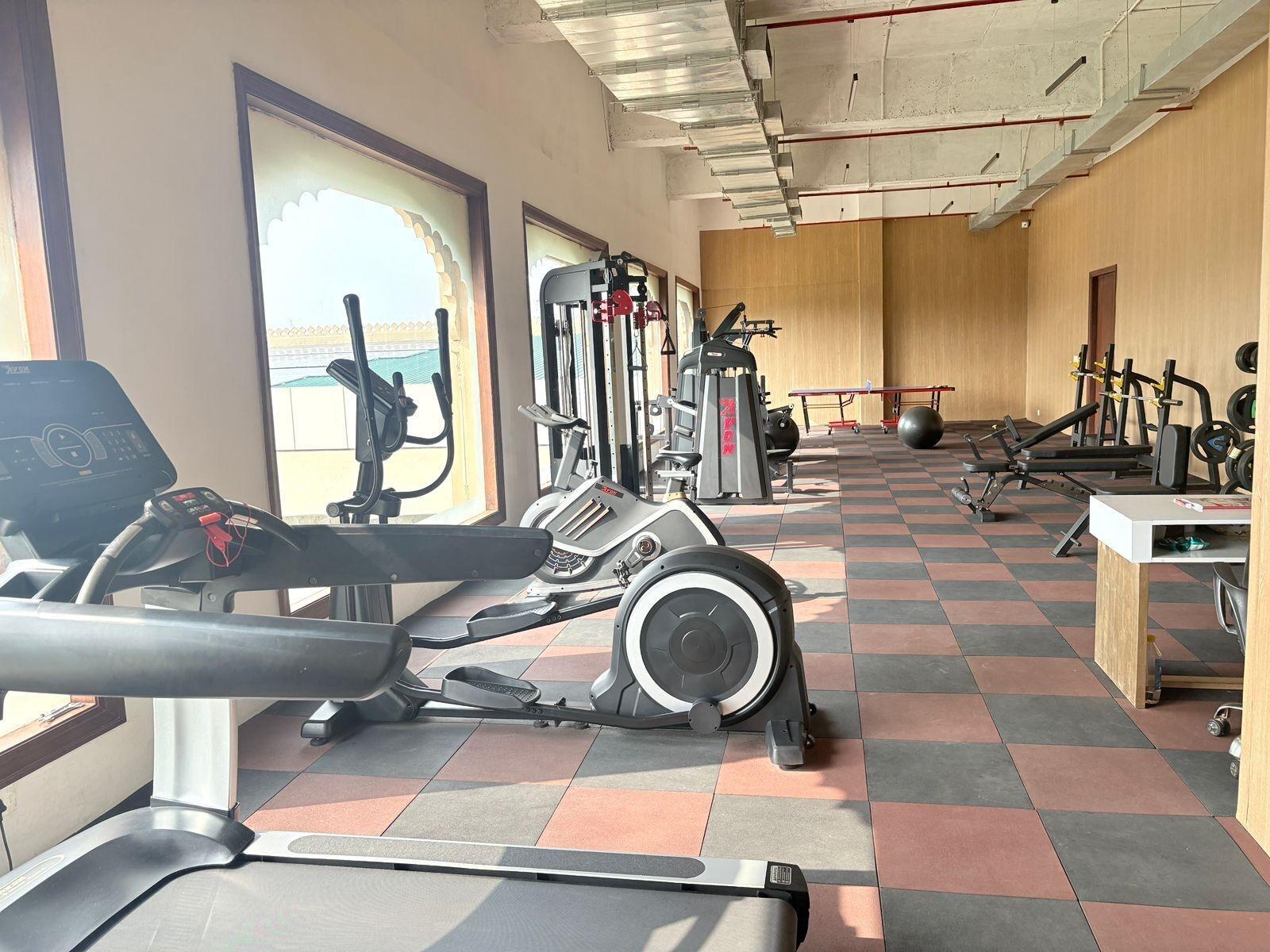 Gimnasio Regenta City Villas Palace