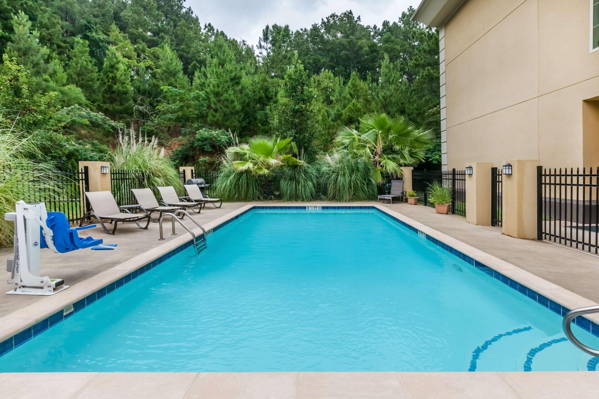 Vista Piscina Baymont by Wyndham Henderson