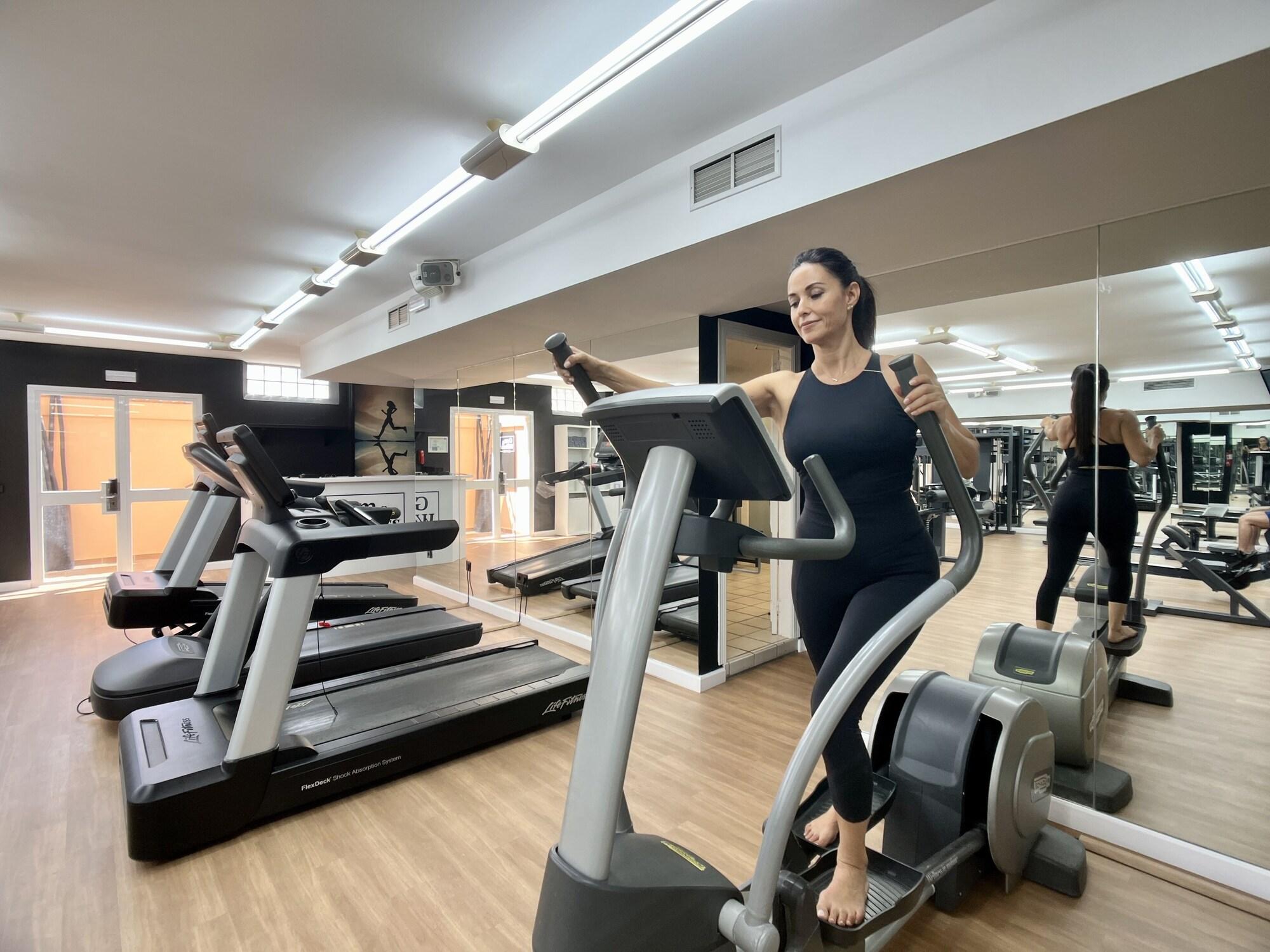 Gimnasio Ramada Residences by Wyndham Costa del Sol Fuengirola
