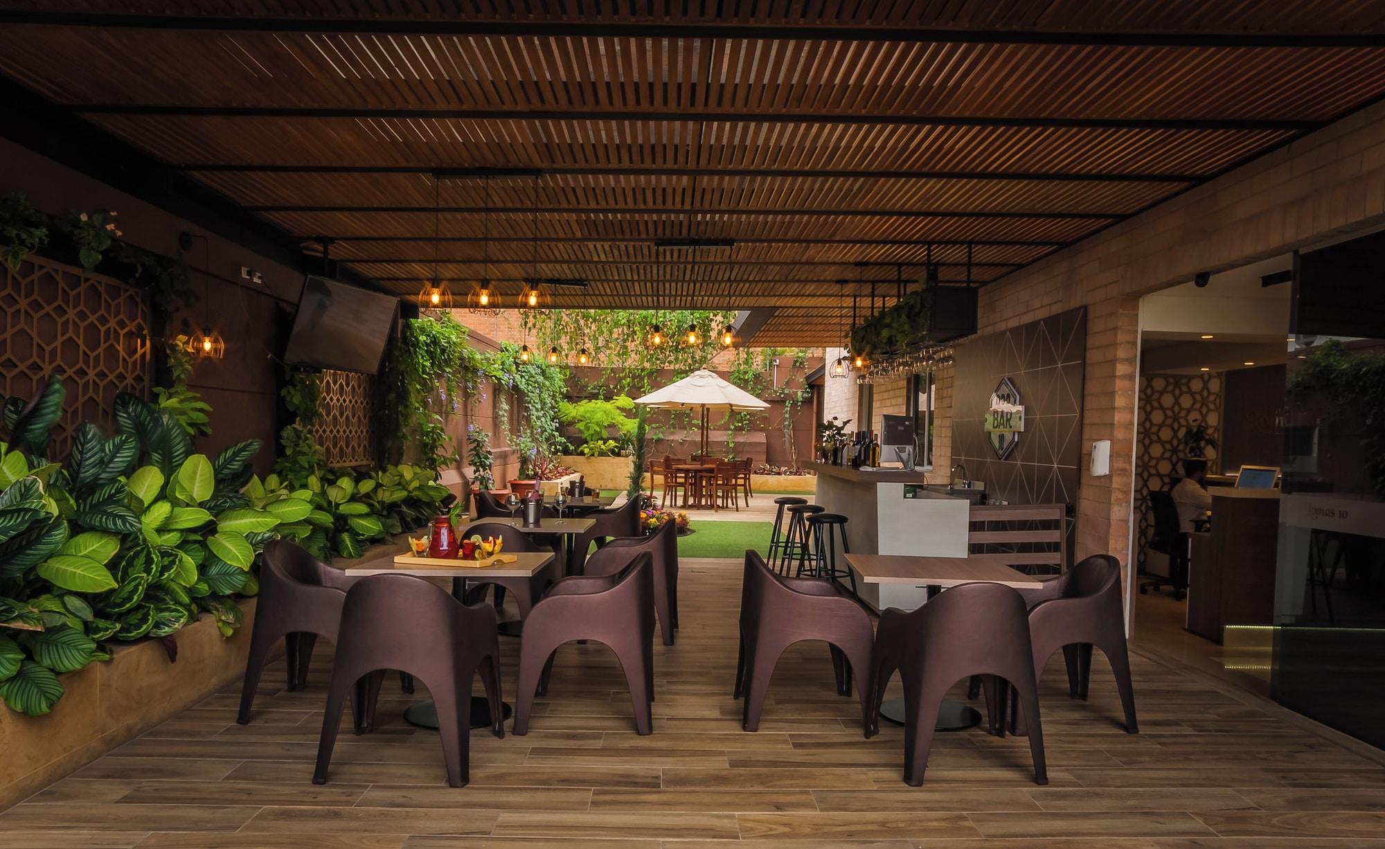 Bar/Salón Hotel Lomas 10