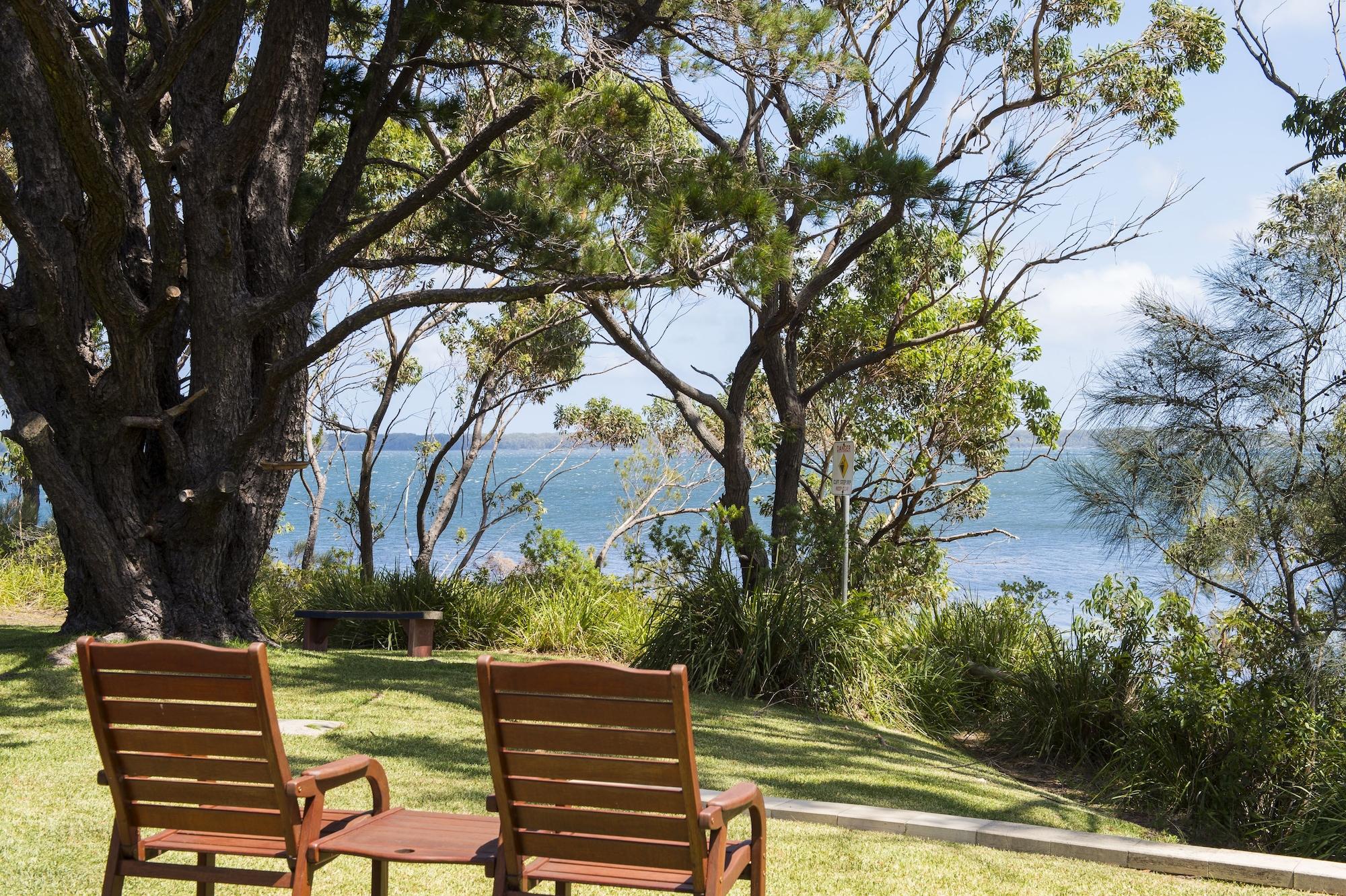 Varios By the Beach B&B and Apartments
