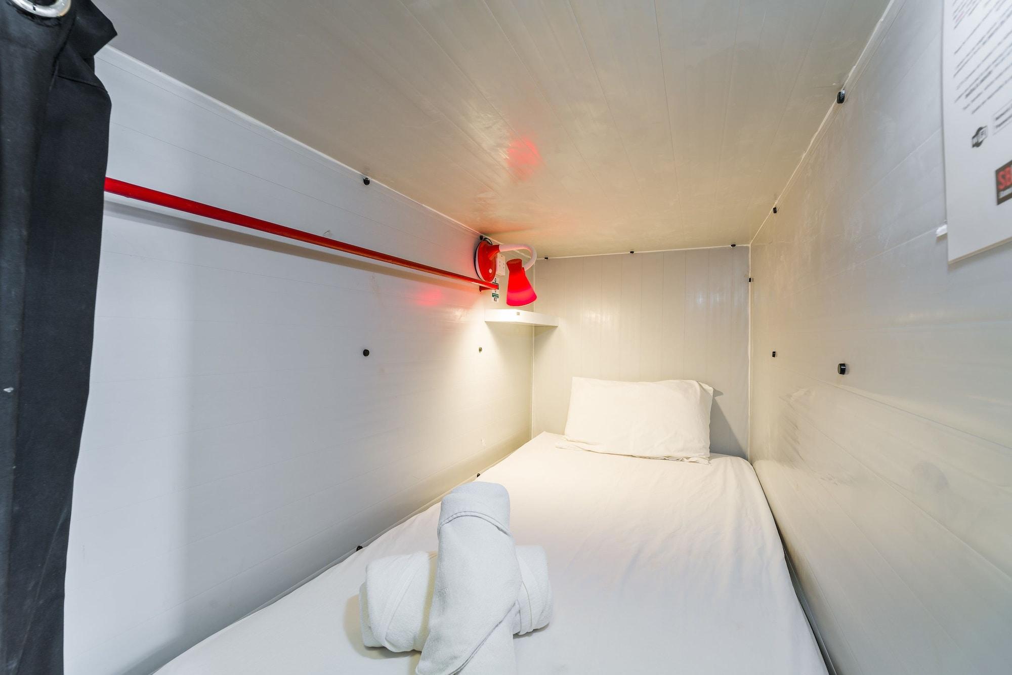 Varios Samui Beach Hostel - Adults Only