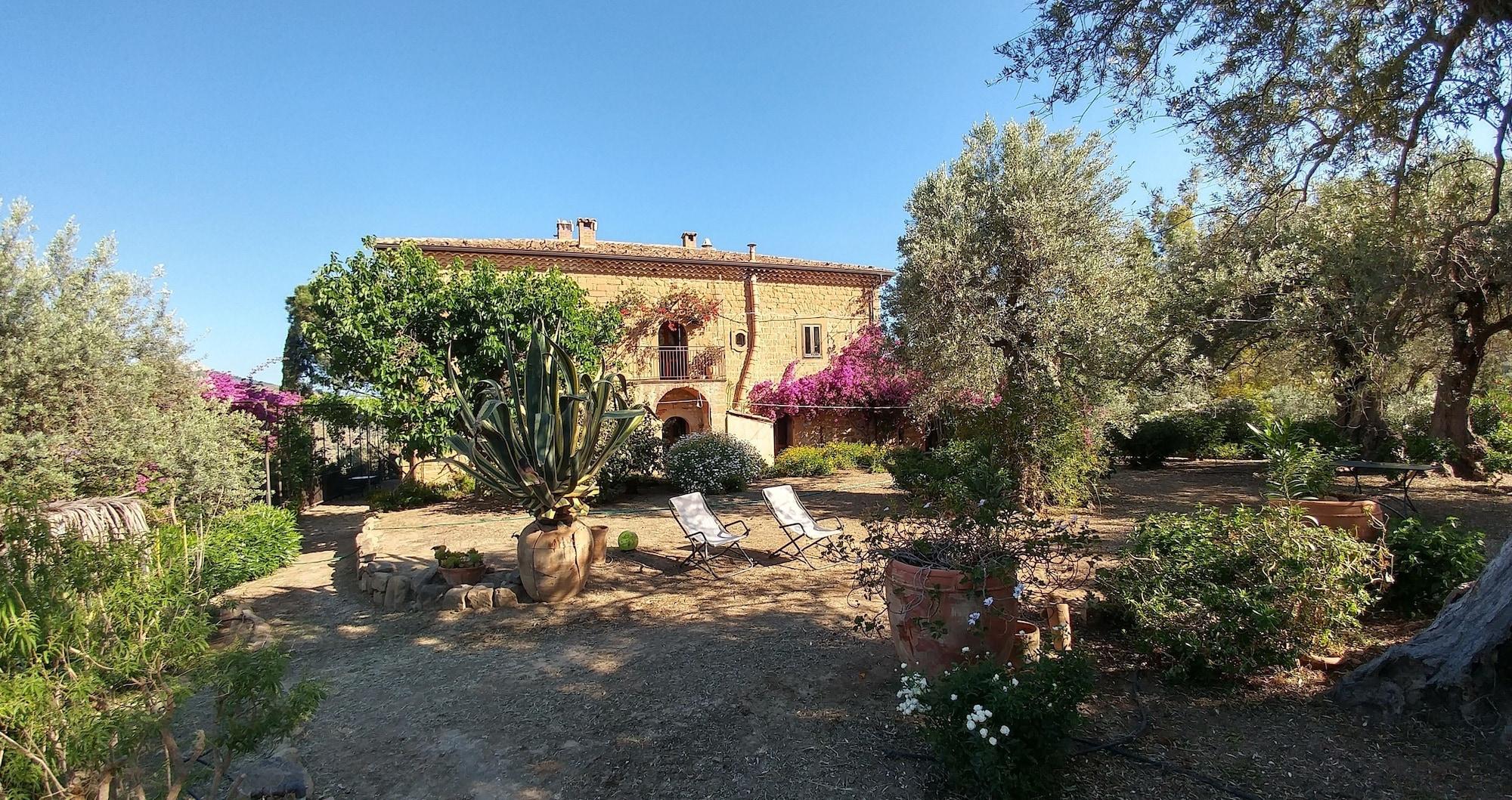 Varios Casa Migliaca