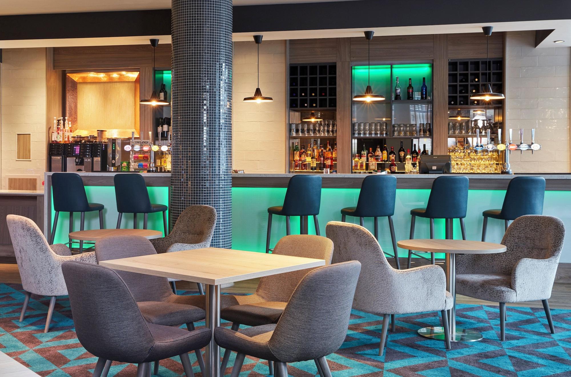 Bar/Salón Leonardo Hotel Southampton