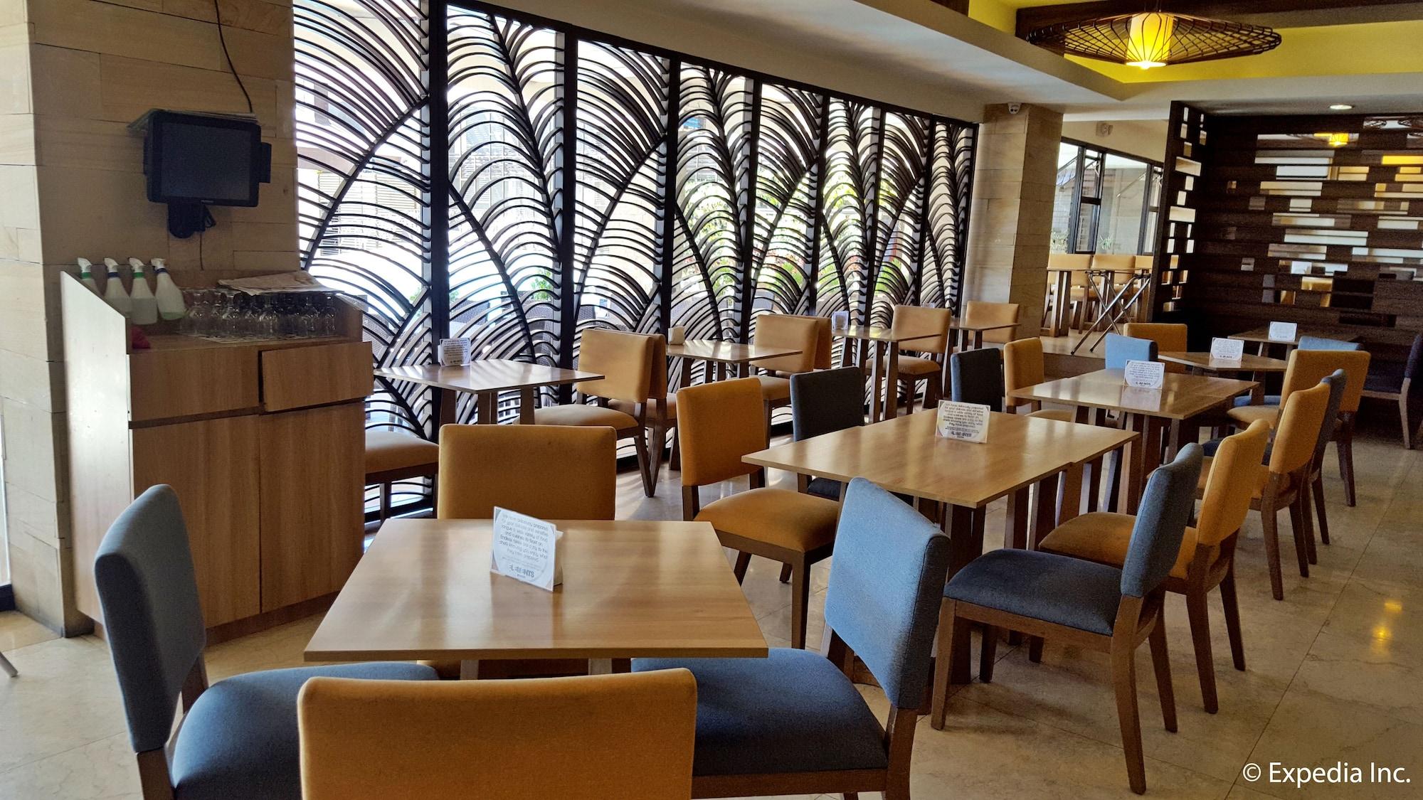 Restaurant Newtown Plaza Hotel