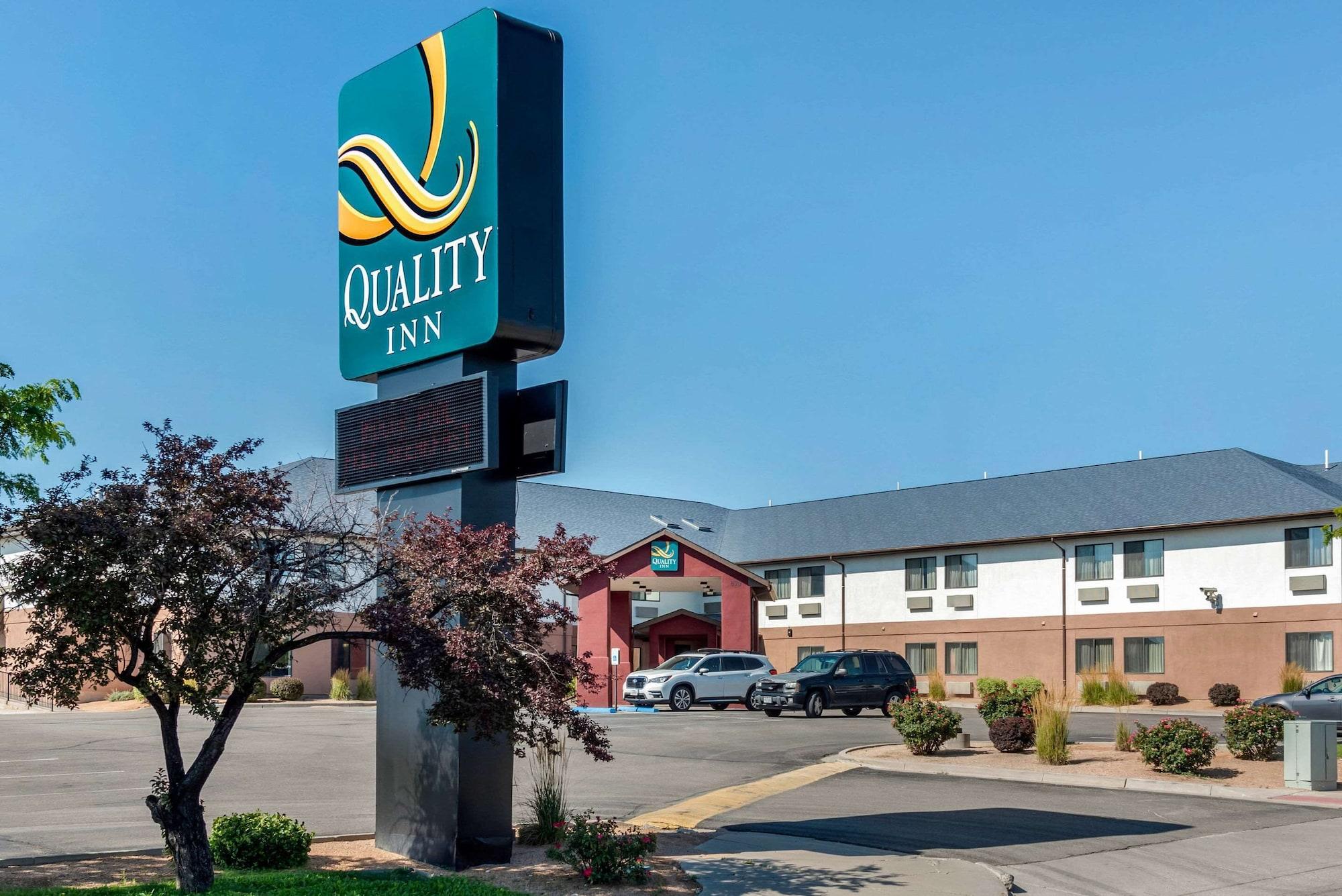 Varios Quality Inn Pueblo North
