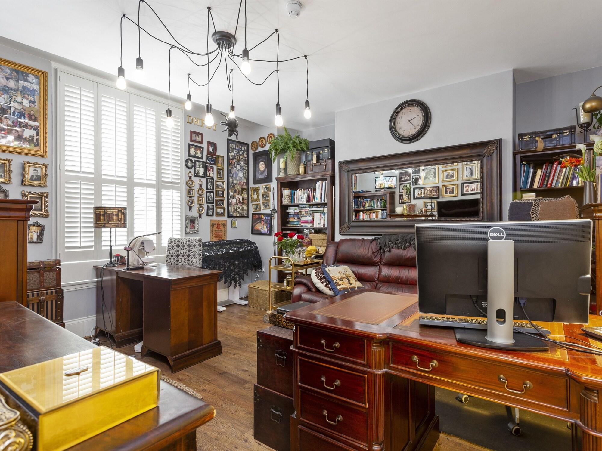 Varios Mama's Inn Boutique Guest House