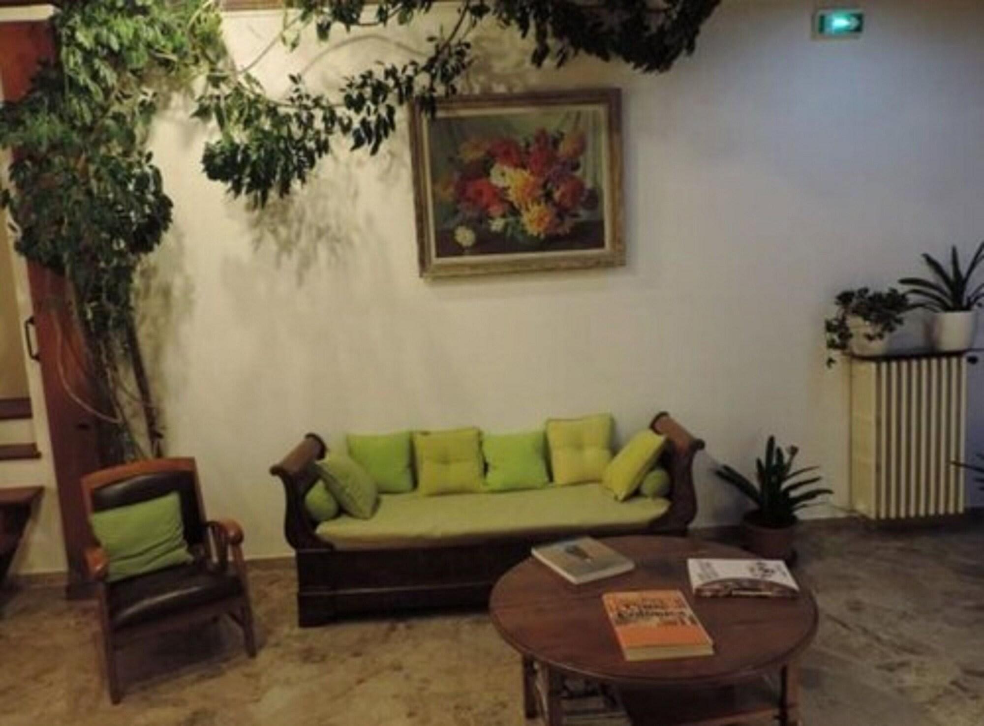 Comodidades del Alojamiento Hotel des Touristes