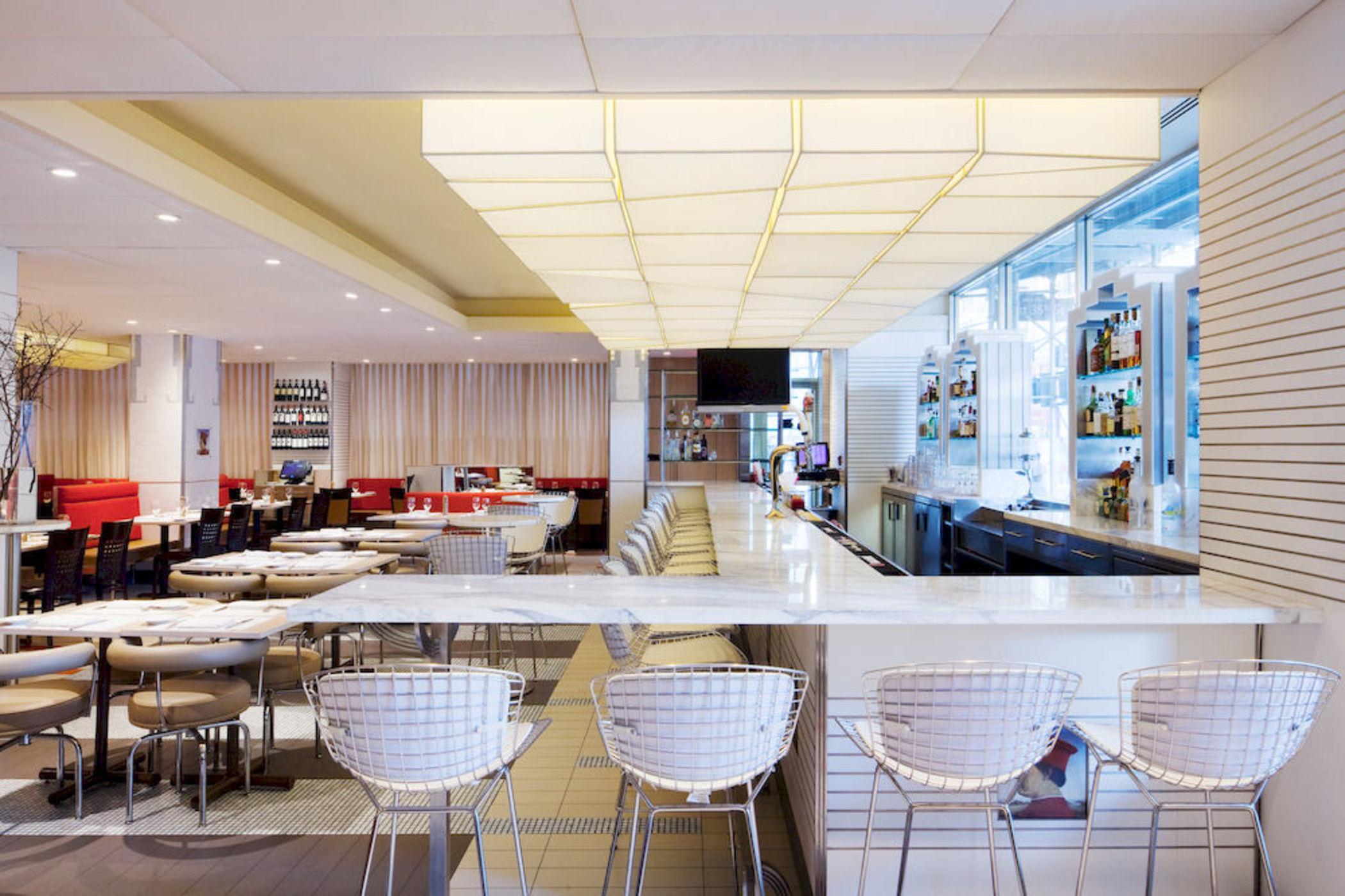 Bar/Salón NEW YORKER BY LOTTE HOTELS