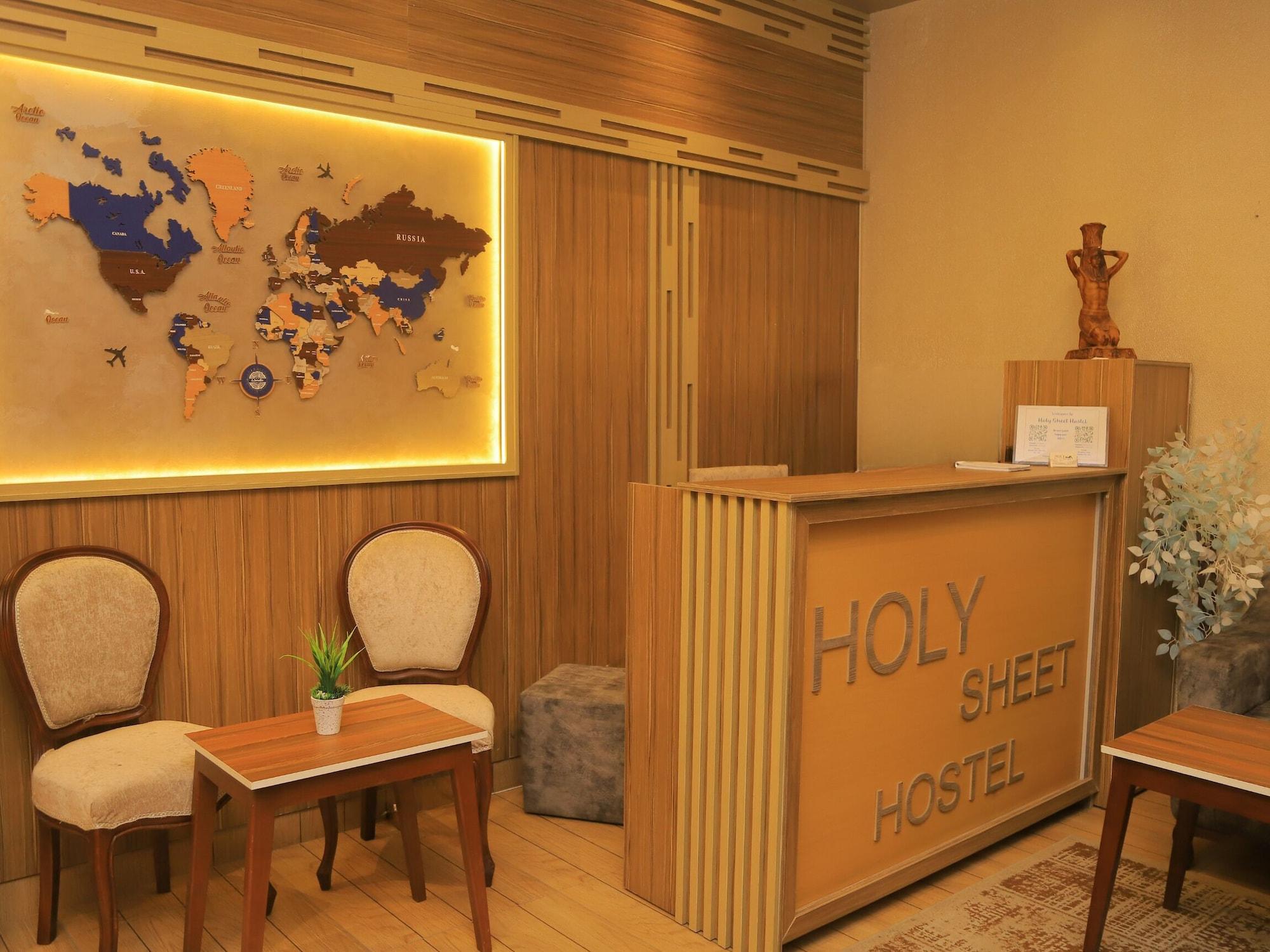 Varios Holy Sheet Hostel