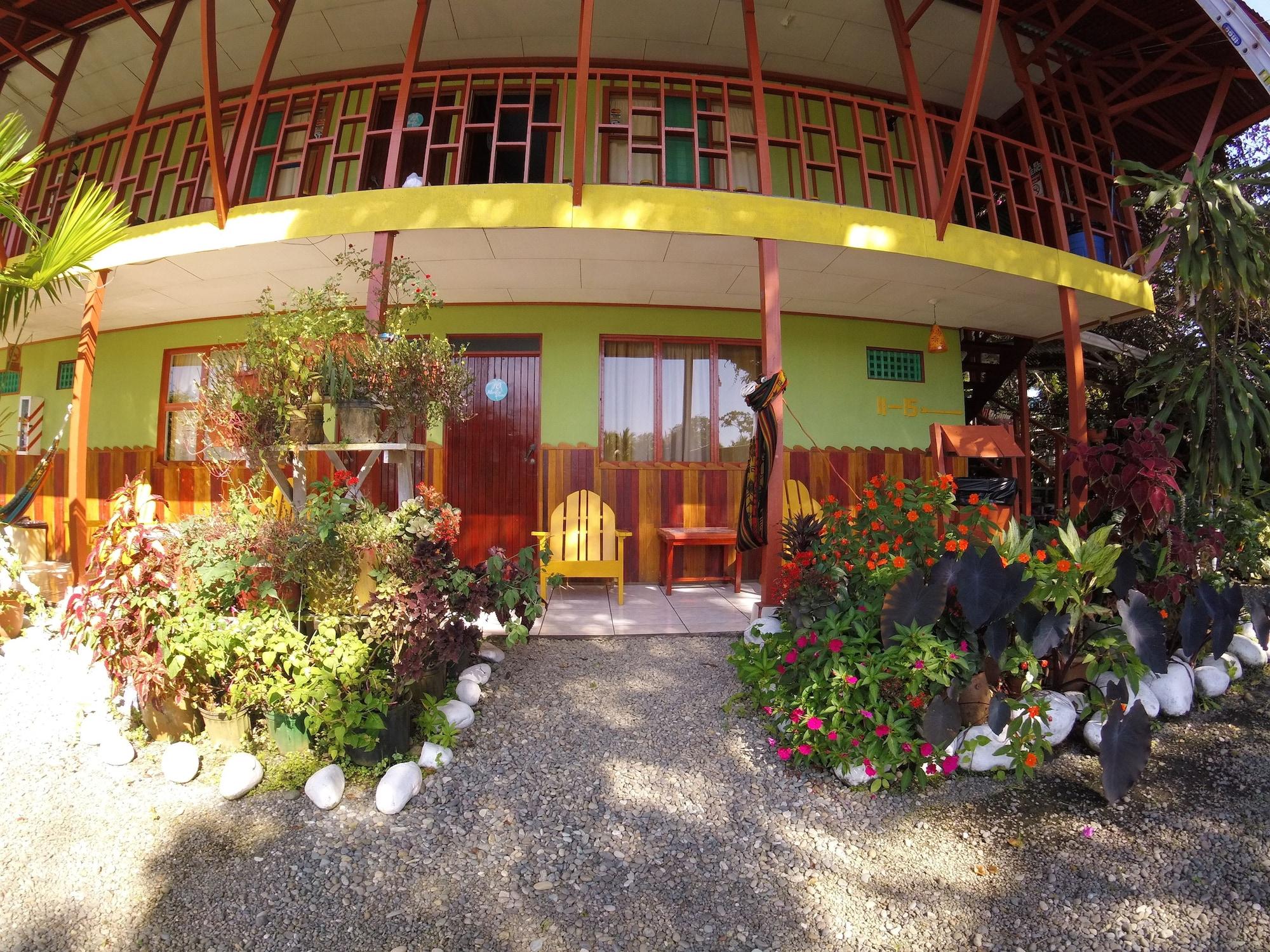 Vista Exterior Hotel Maritza