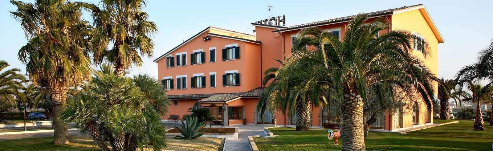 Vista Exterior Hotel Villa Luigi