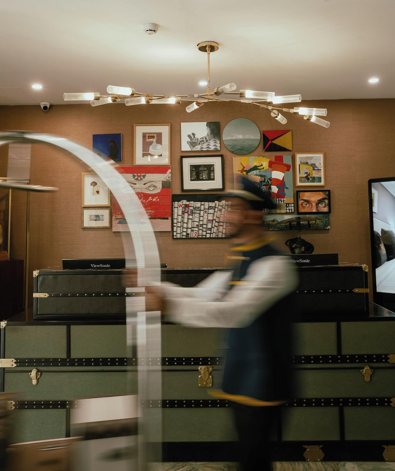 Vista Lobby Ambiance Boutique Art Hotel Karachi