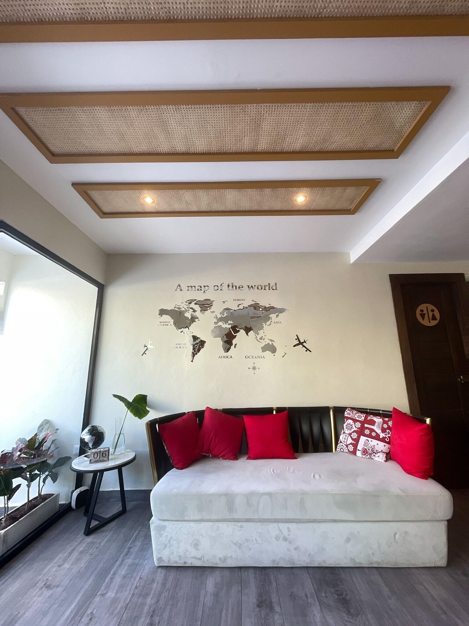 Vista Lobby Studio 27