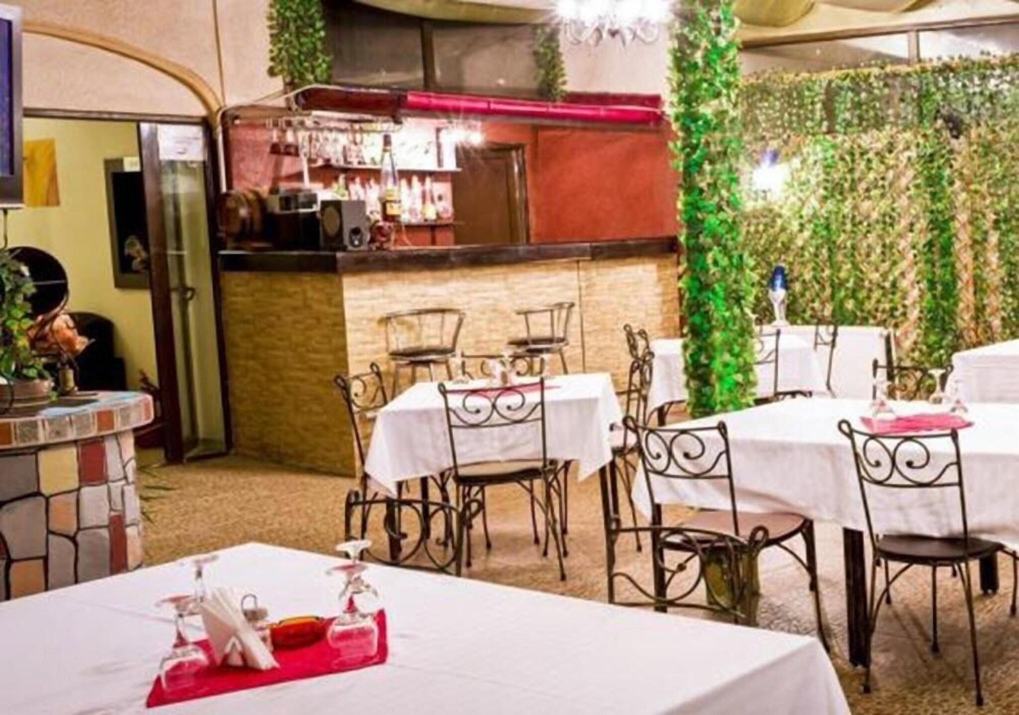 Bar/Salón Hotel Eos