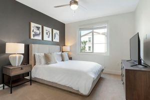 Renta Vacacional - Landing Furnished Apartments Dallas along West Colorado Blvd