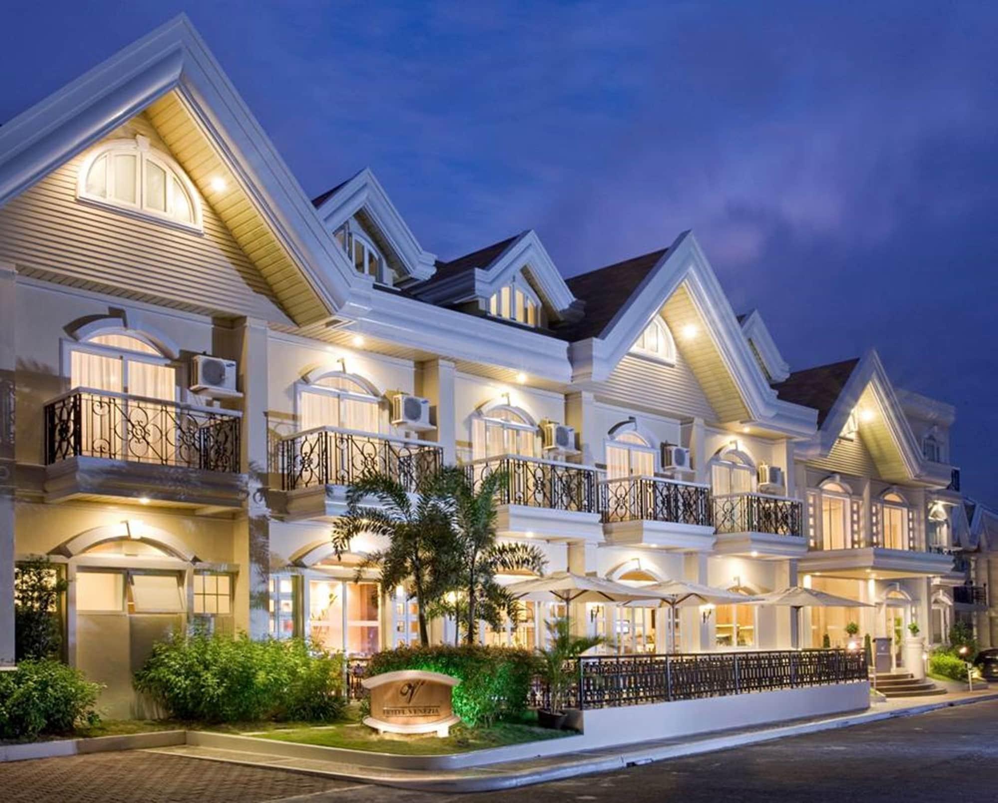 Vista Exterior Hotel Venezia