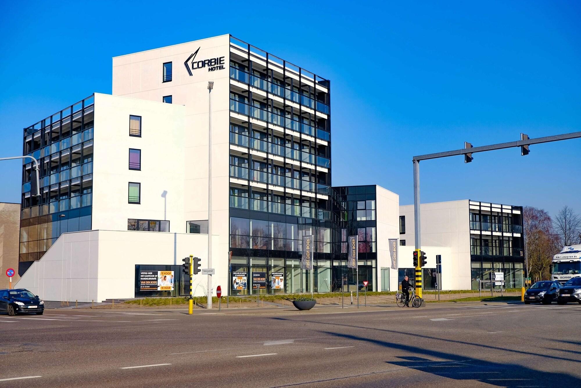 Vista Exterior Corbie Lommel Ring