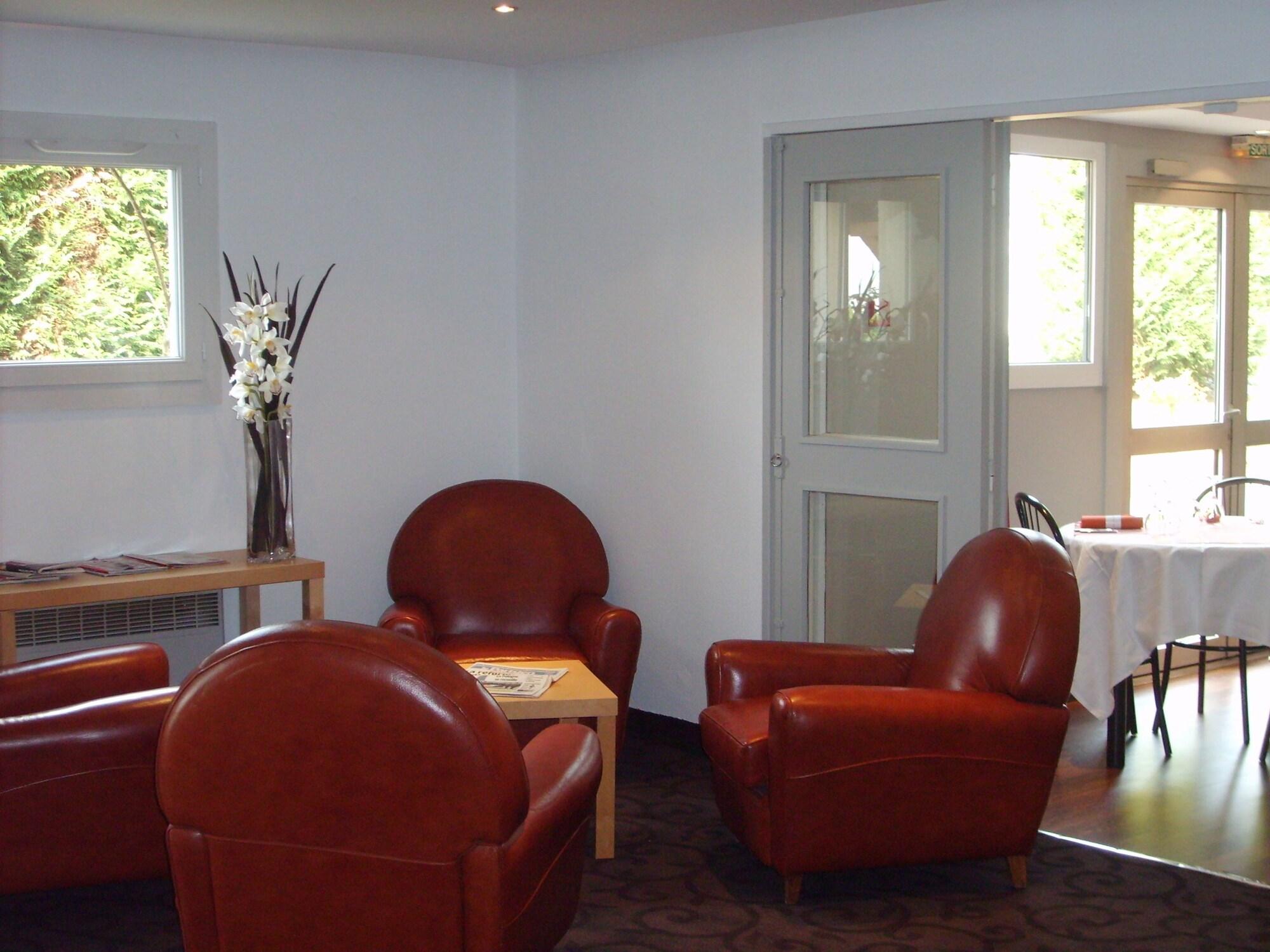 Comodidades del Alojamiento Brit Hotel Baillet en France