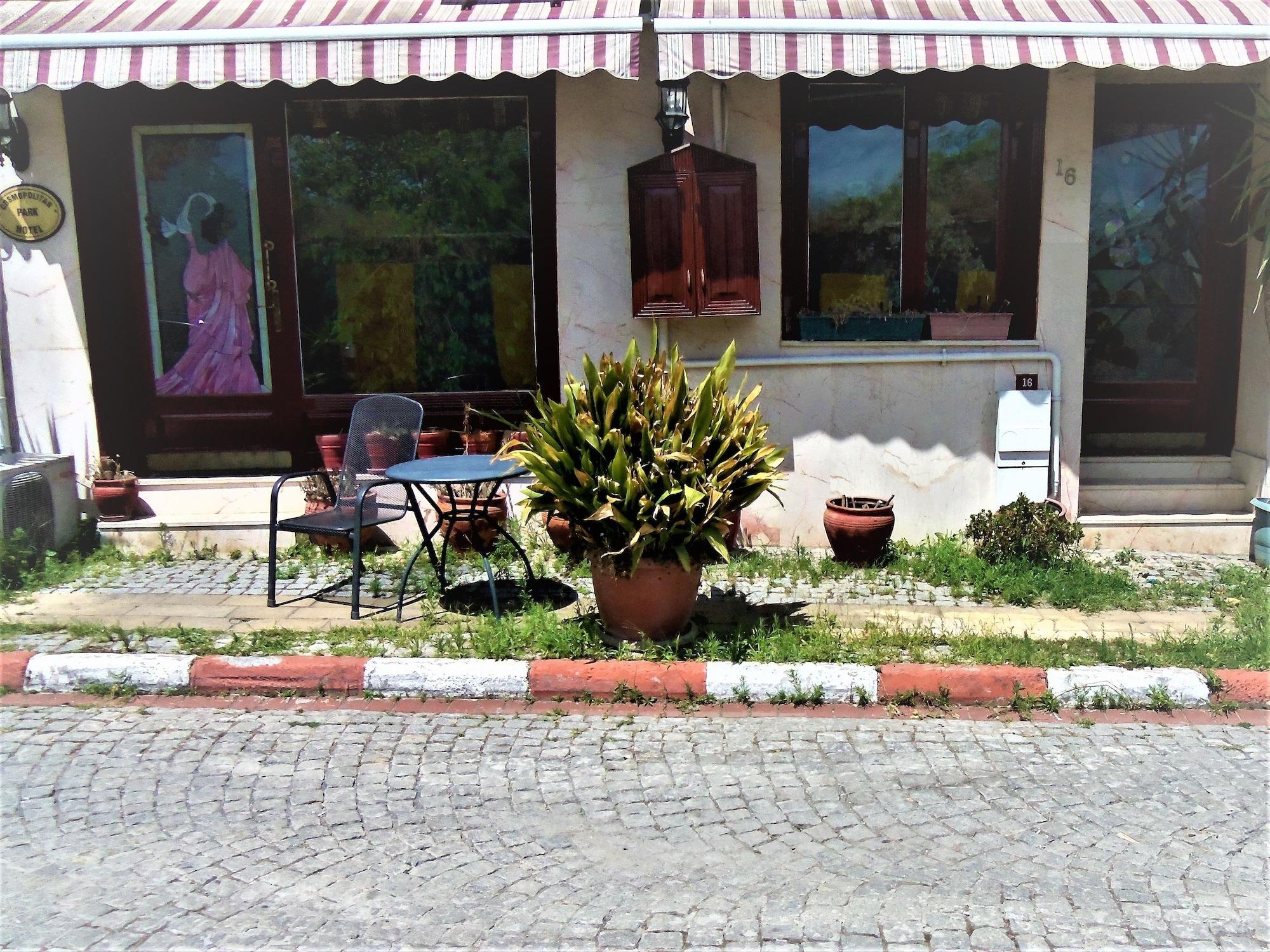 Vista Exterior Cosmopolitan Park Hotel