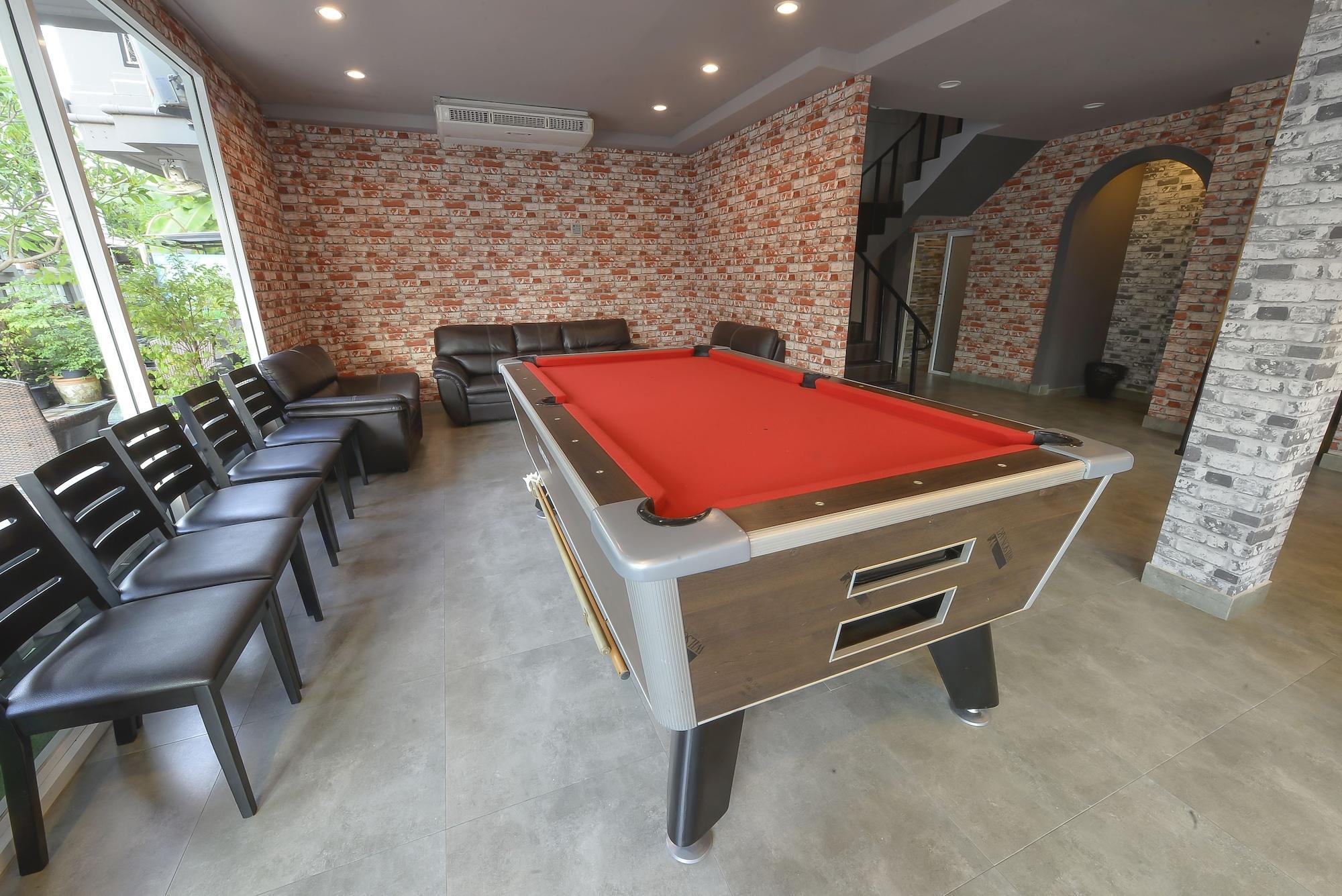 Instalaciones Recreativas Livit70's hotel & hostel