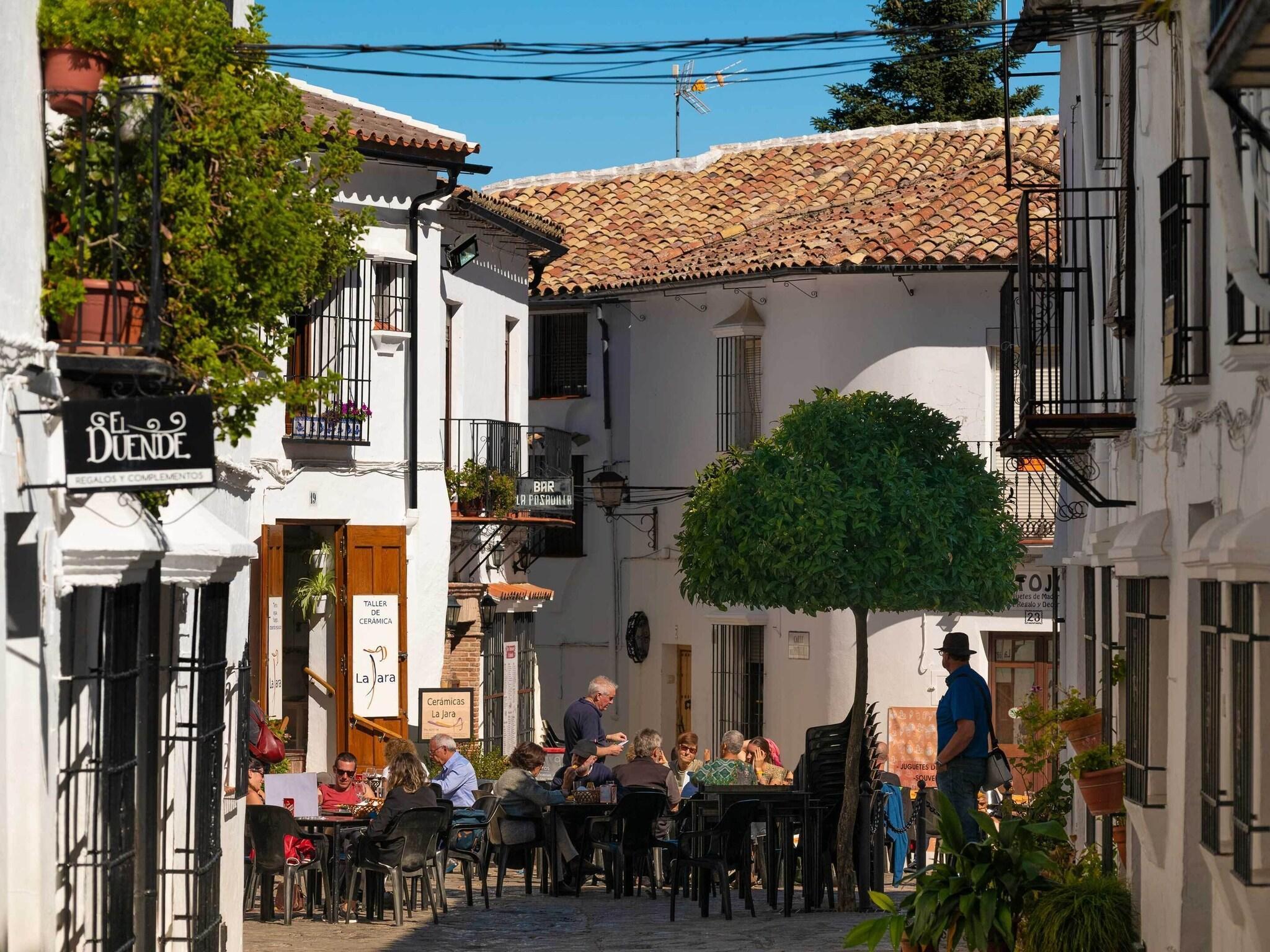 Vista Exterior Hotel Fuerte Grazalema