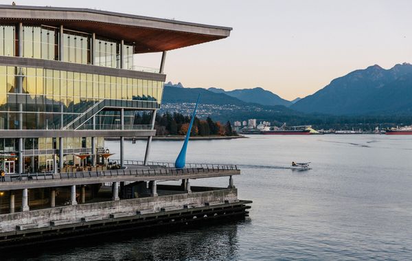 Holiday Inn & Suites Vancouver Downtown by IHG
