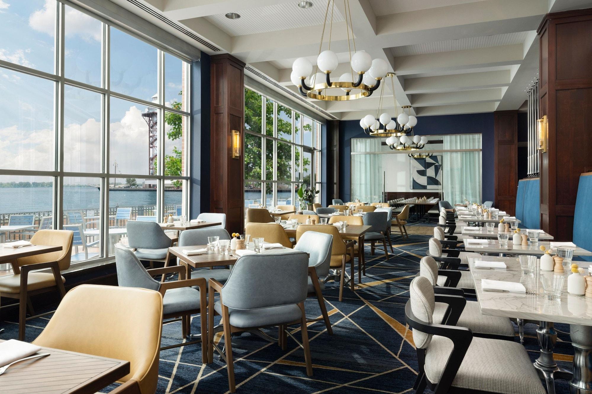 Restaurant Sheraton Erie Bayfront Hotel