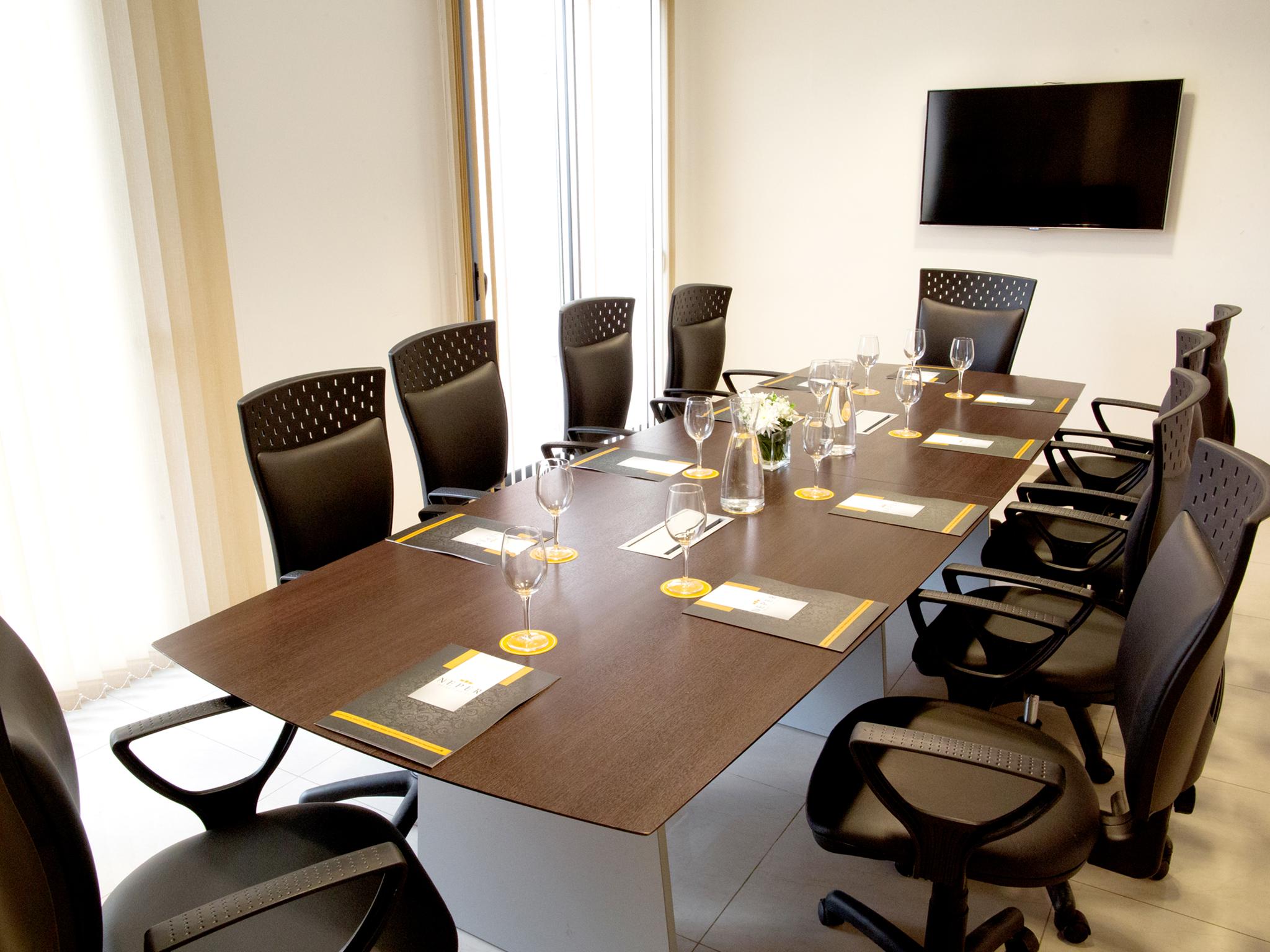 Sala de Reuniones Neper Select Hotel