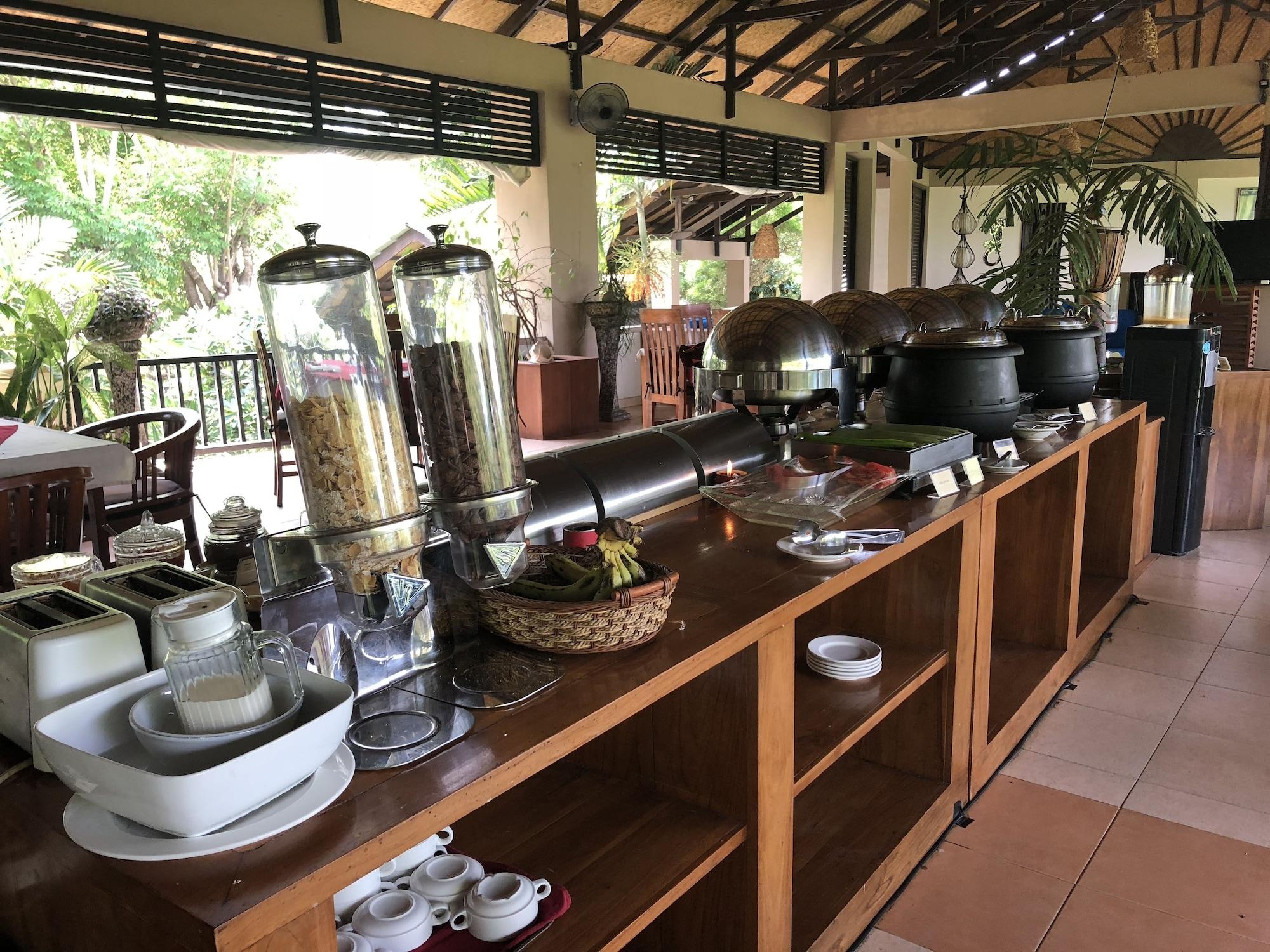 Restaurant Puri Sari Beach Hotel