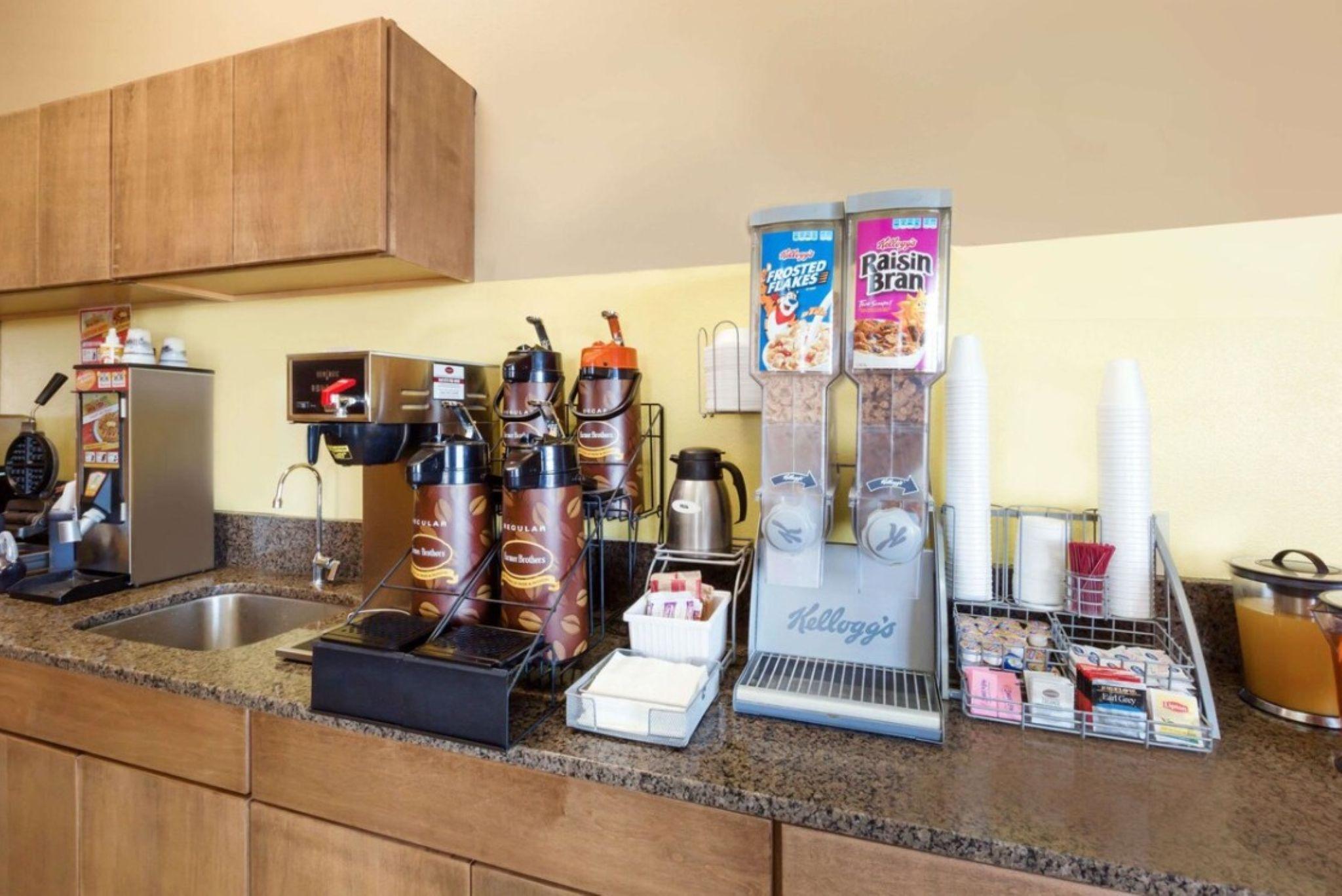 Restaurant Super 8 by Wyndham Carroll