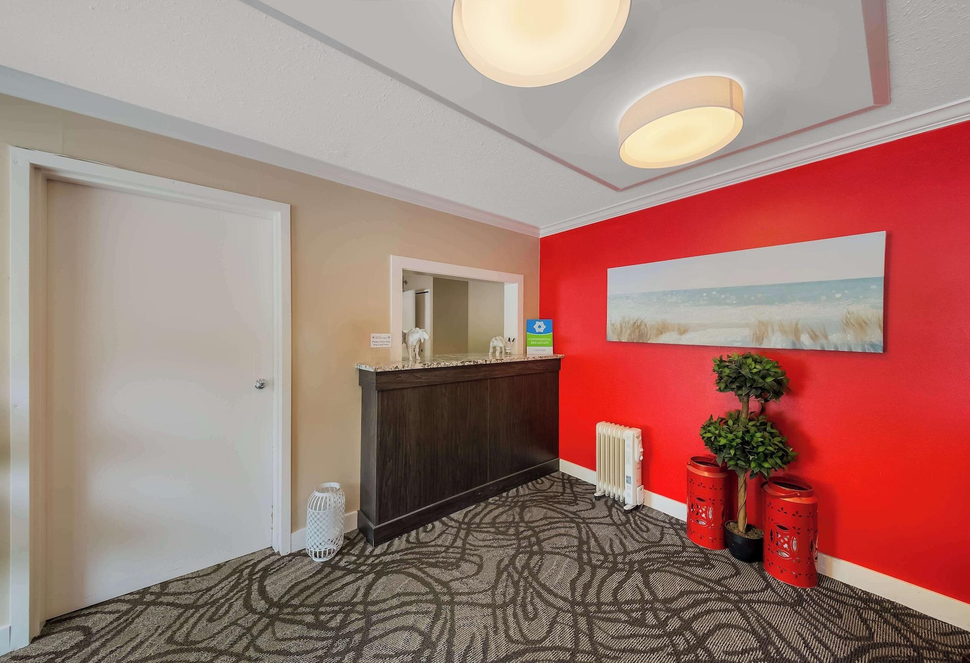 Vista Lobby SureStay Hotel by Best Western Rossland Red Mountain