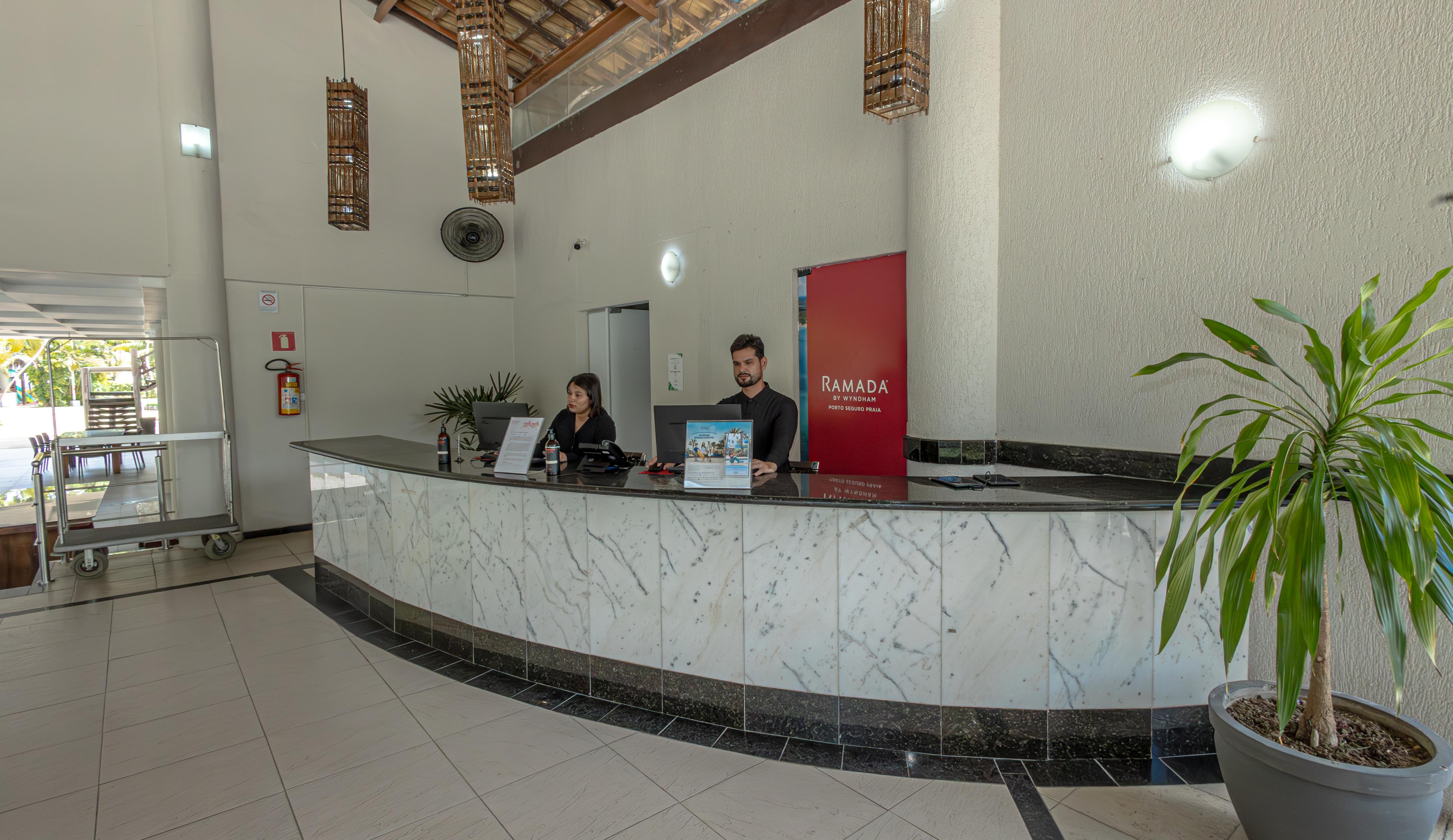 Vista Exterior Ramada By Wyndham Porto seguro Praia