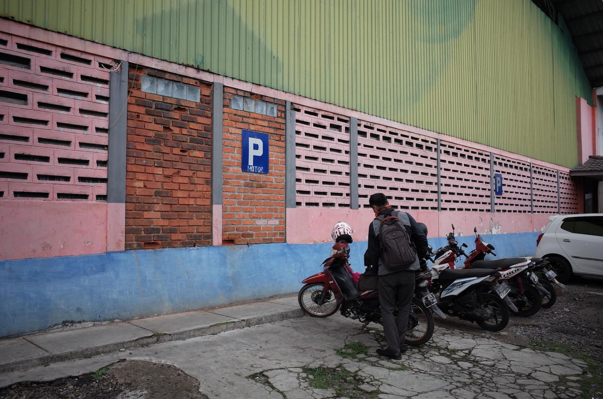 Habitación RedDoorz near Alun-alun Kota Sukabumi
