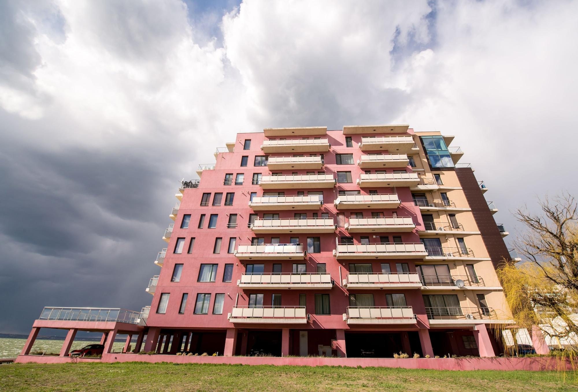 Varios Apart holiday Maria Mamaia